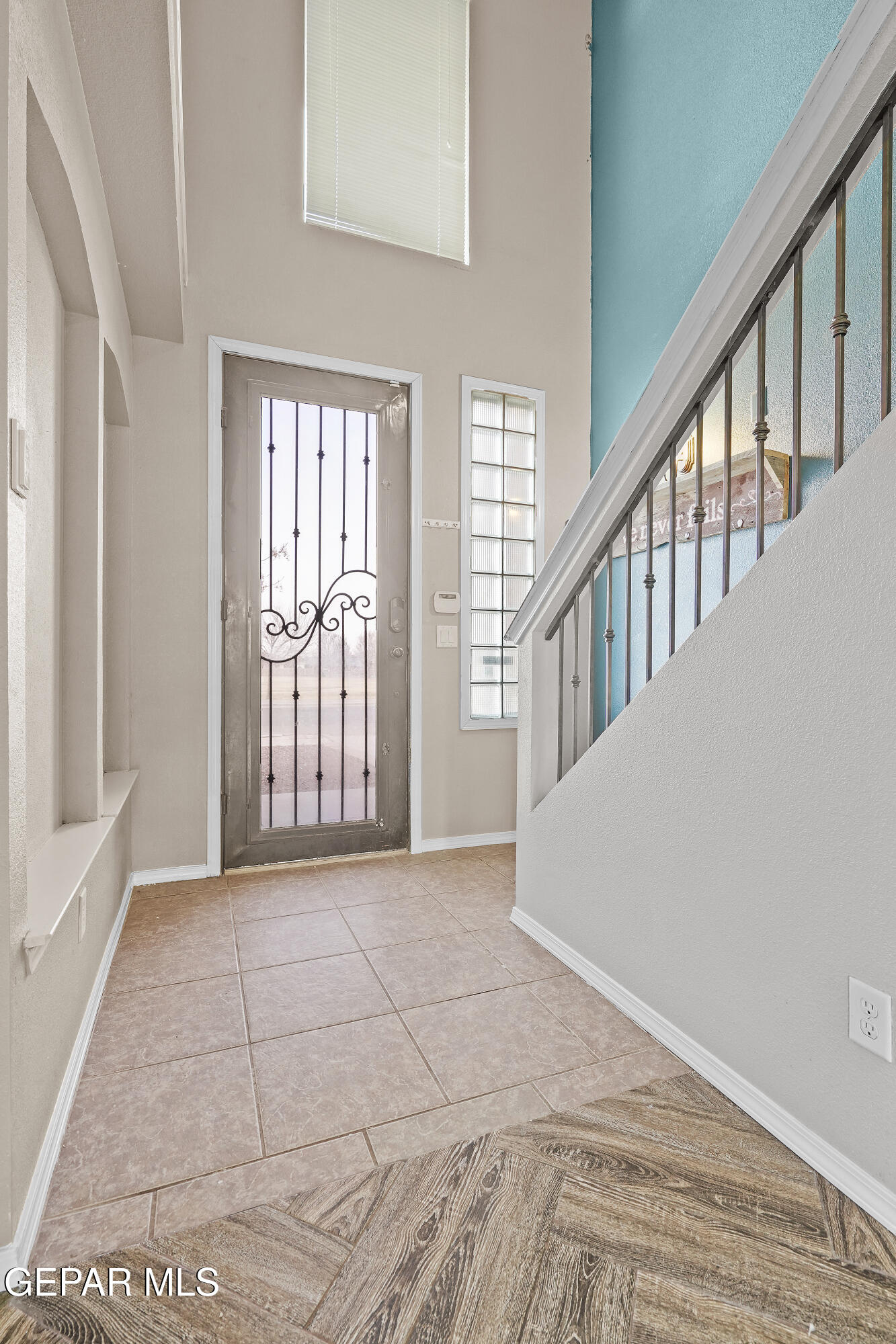 12968 ENRIQUE GOMEZ Lane