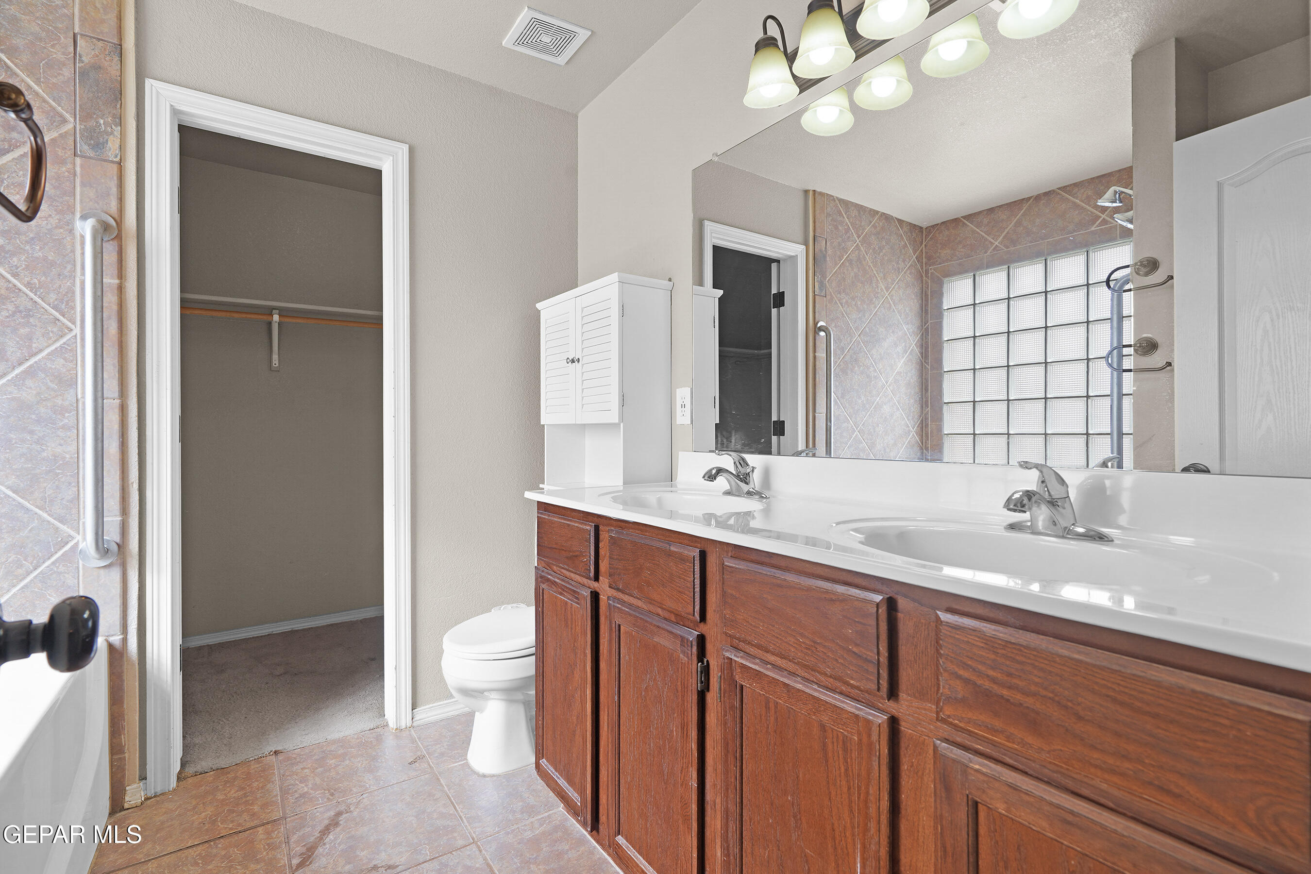 12968 ENRIQUE GOMEZ Lane