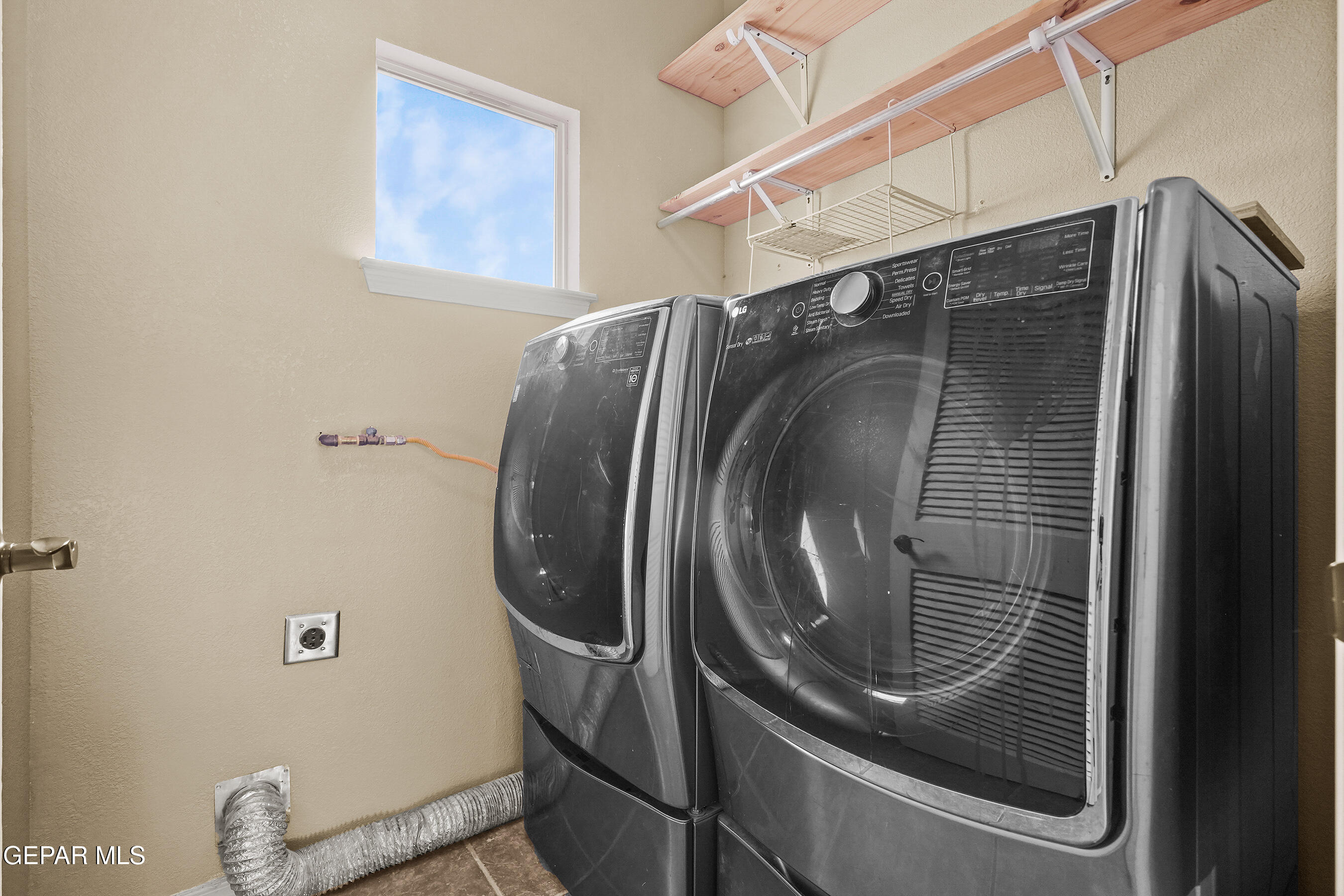 12968 ENRIQUE GOMEZ Lane