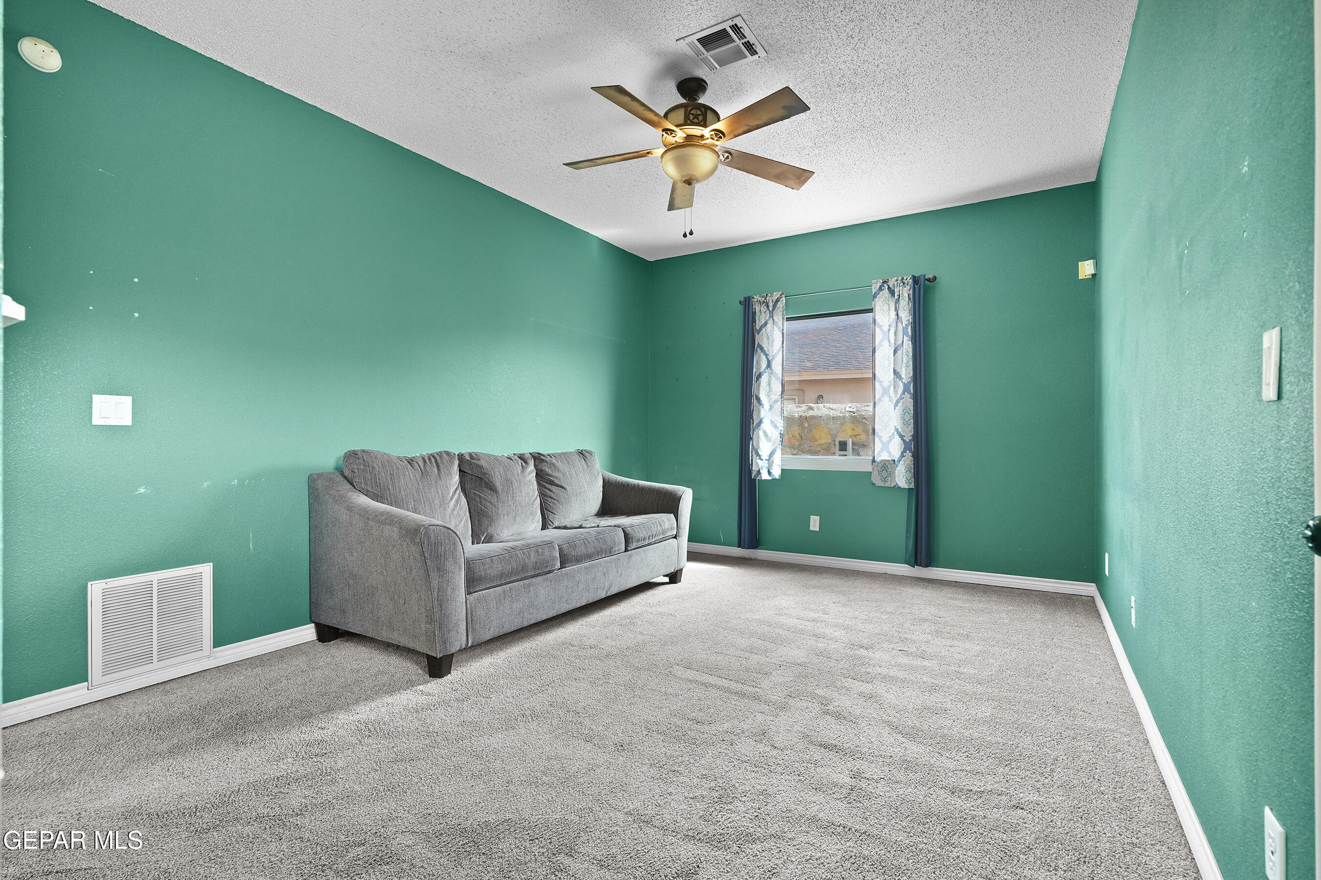 12968 ENRIQUE GOMEZ Lane