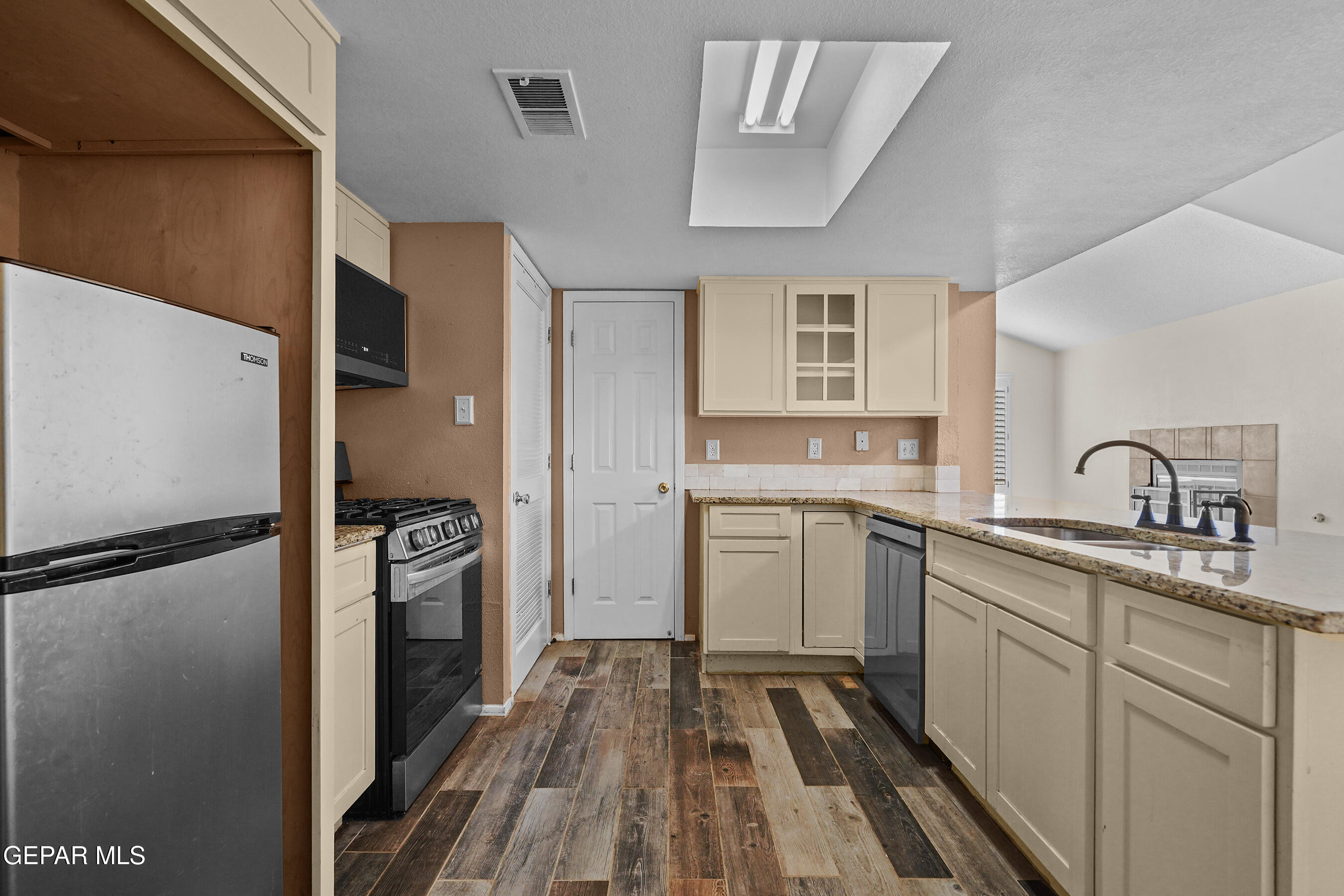 5639 SCHWARZKOPF Drive