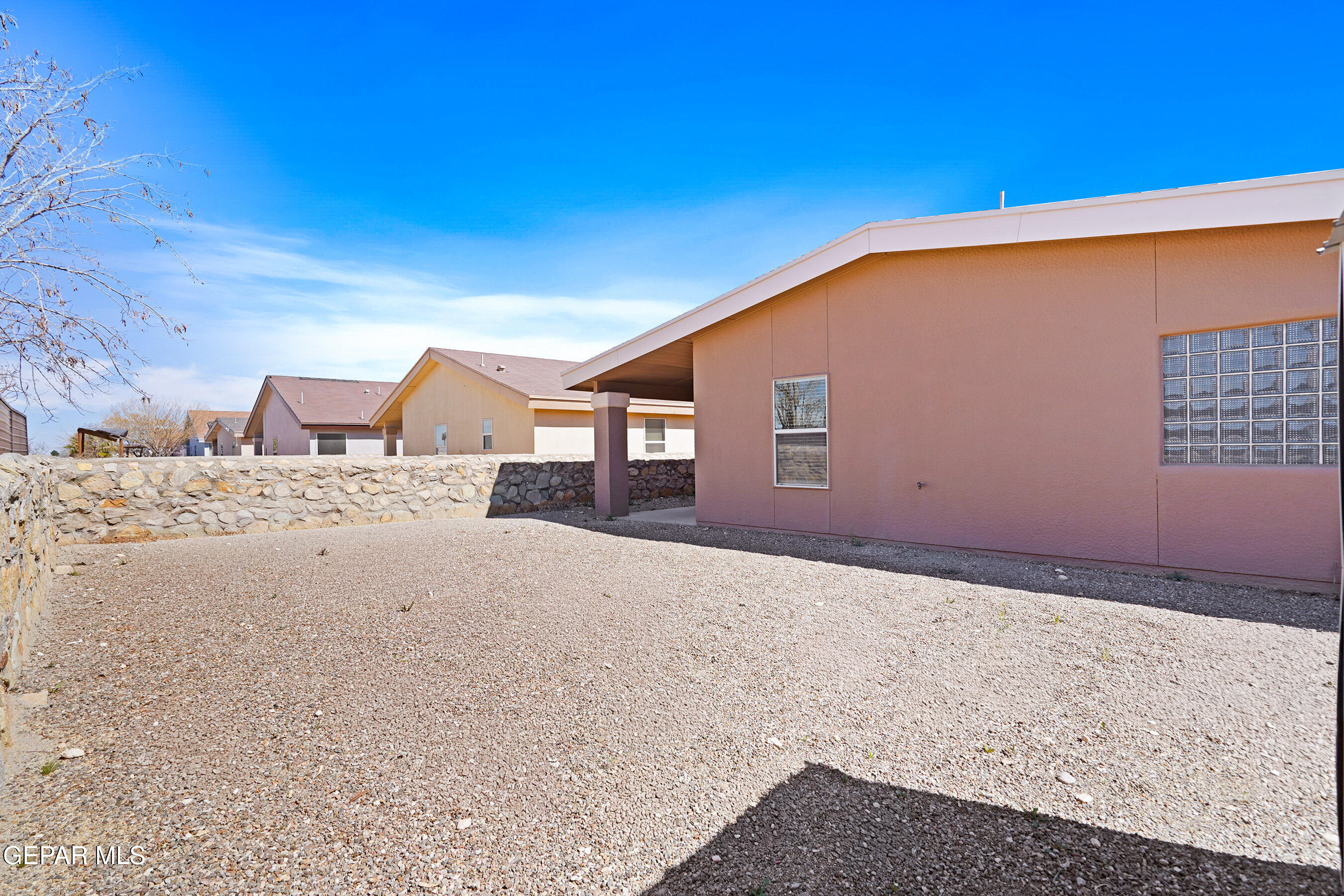 2805 BEAR ROCK Place