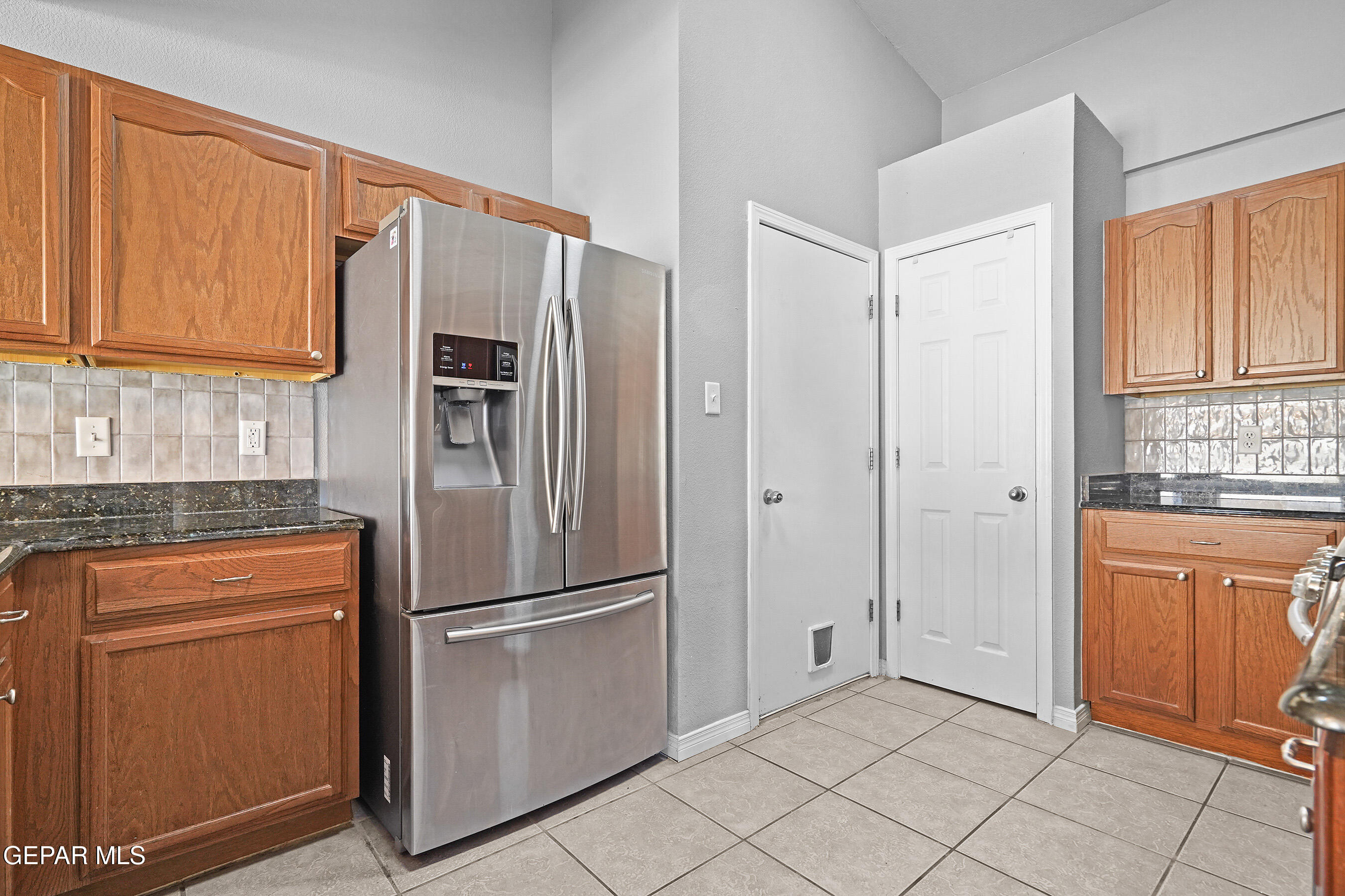 2805 BEAR ROCK Place