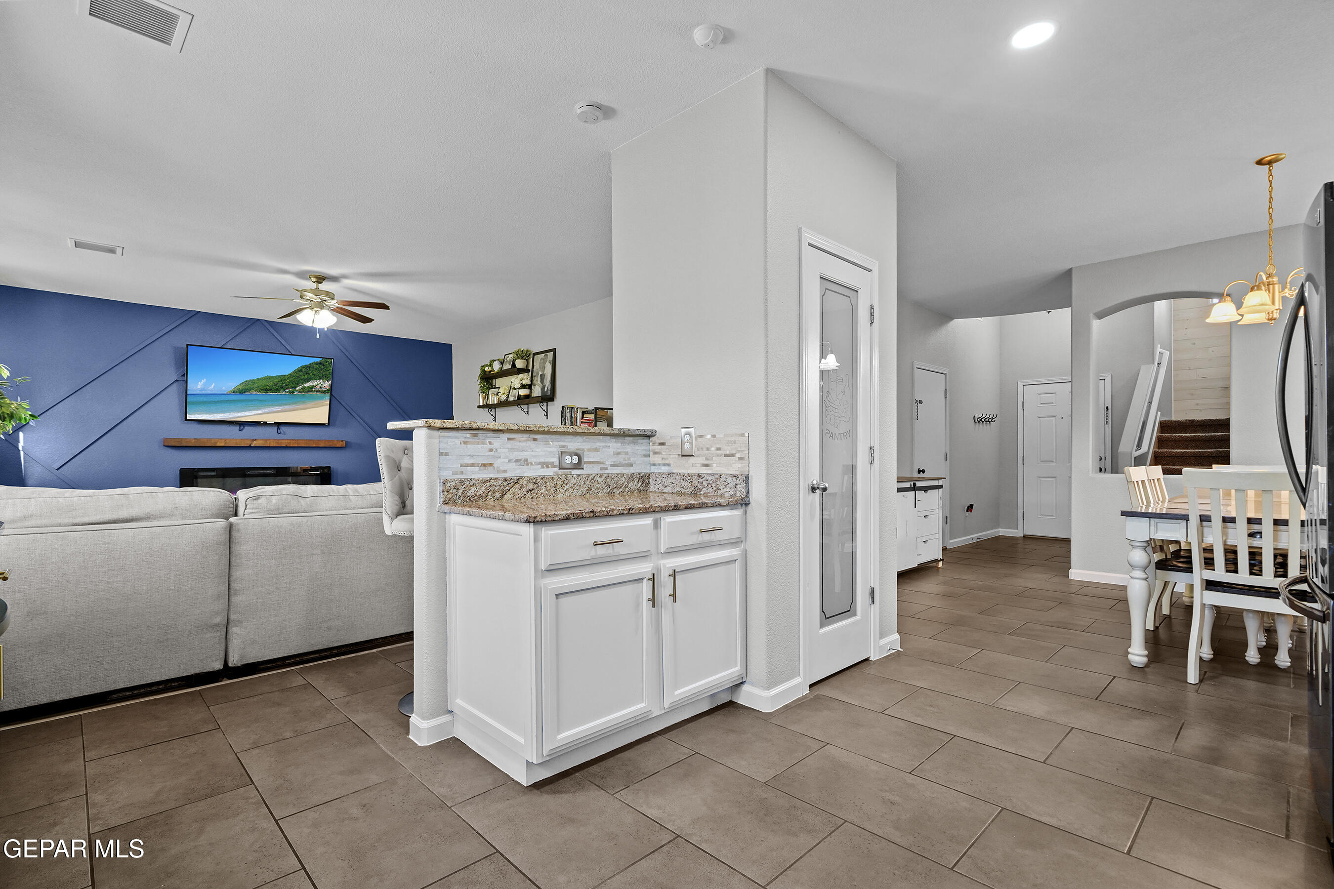 5012 COPPER RANCH Avenue