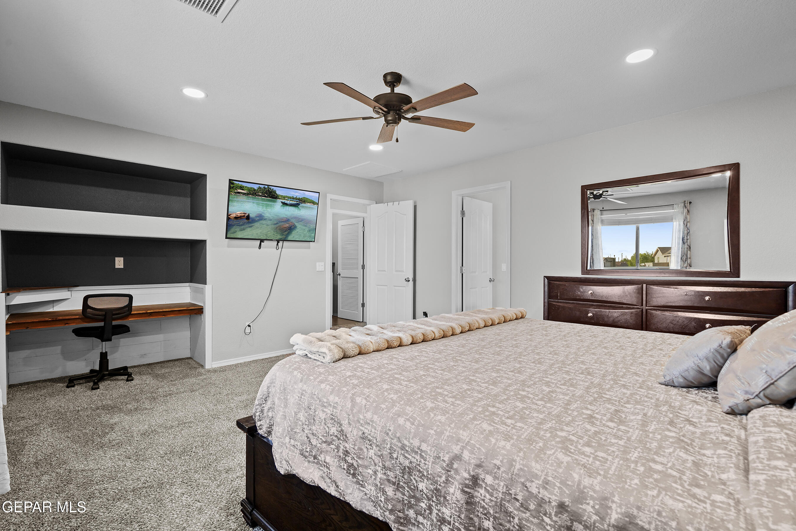 5012 COPPER RANCH Avenue