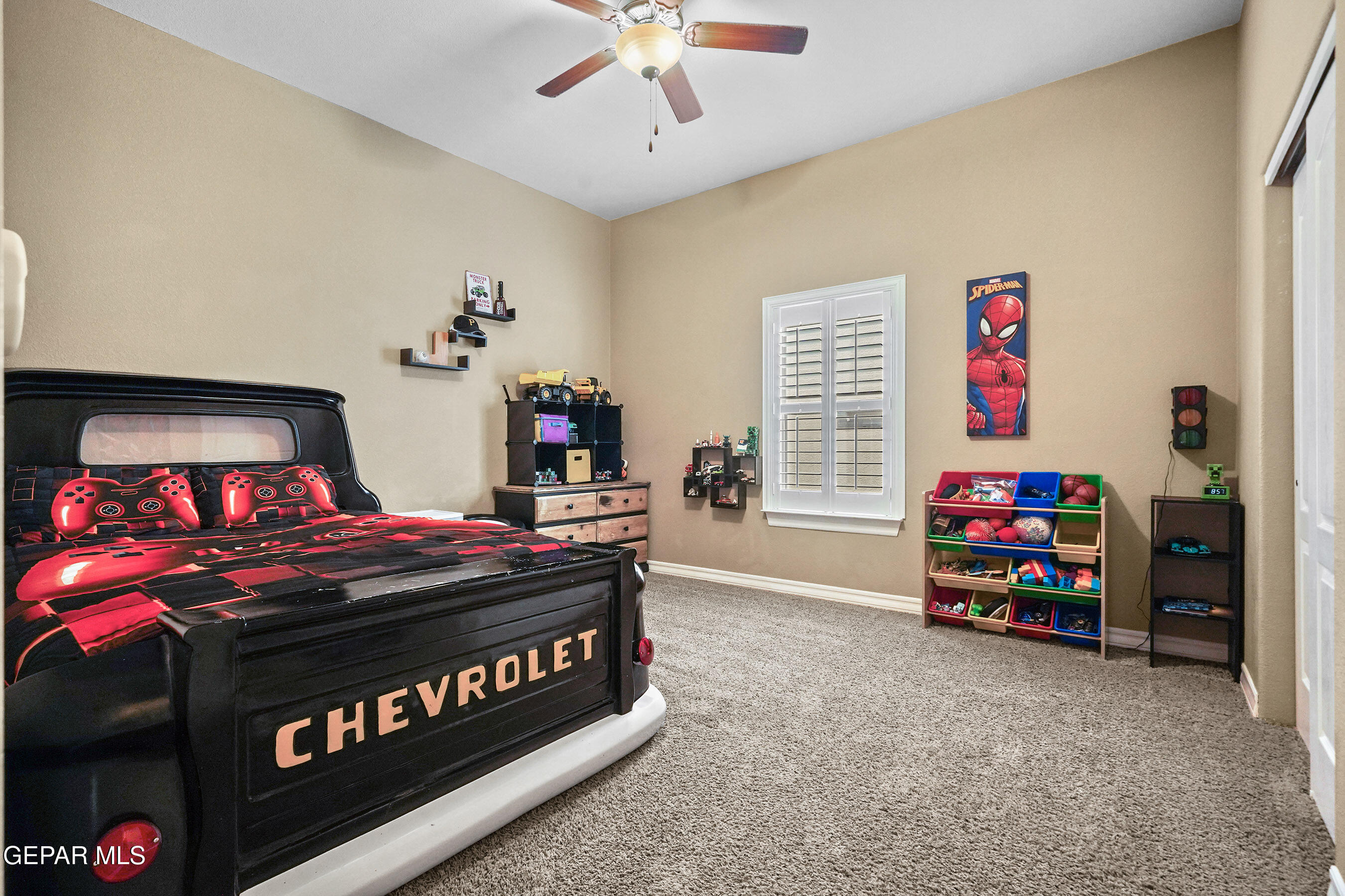 7245 CANYON WREN Avenue