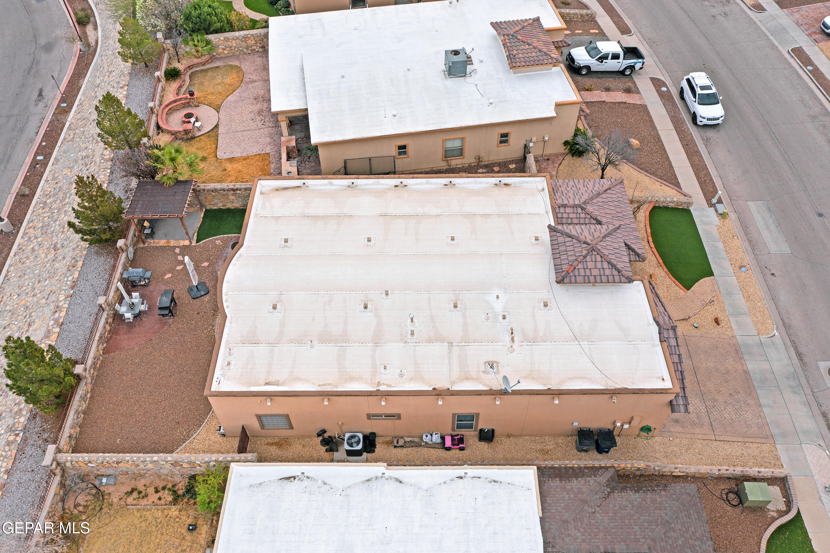 7245 CANYON WREN Avenue