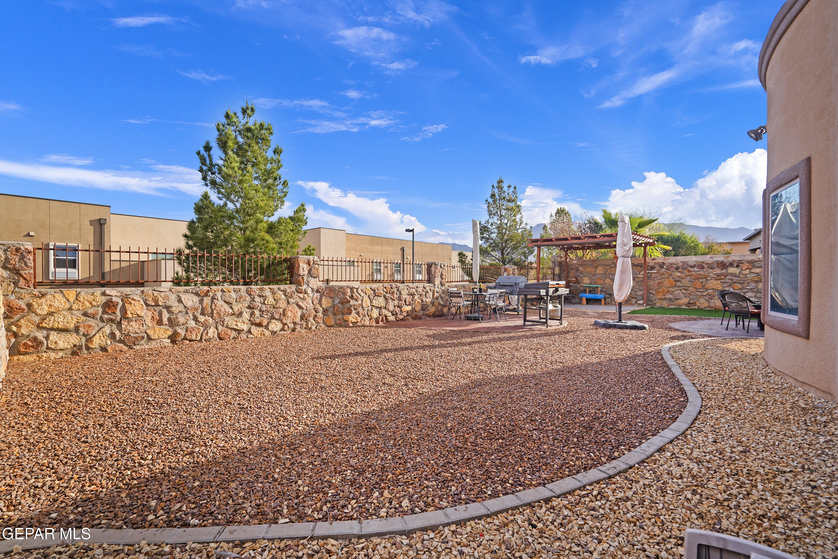 7245 CANYON WREN Avenue