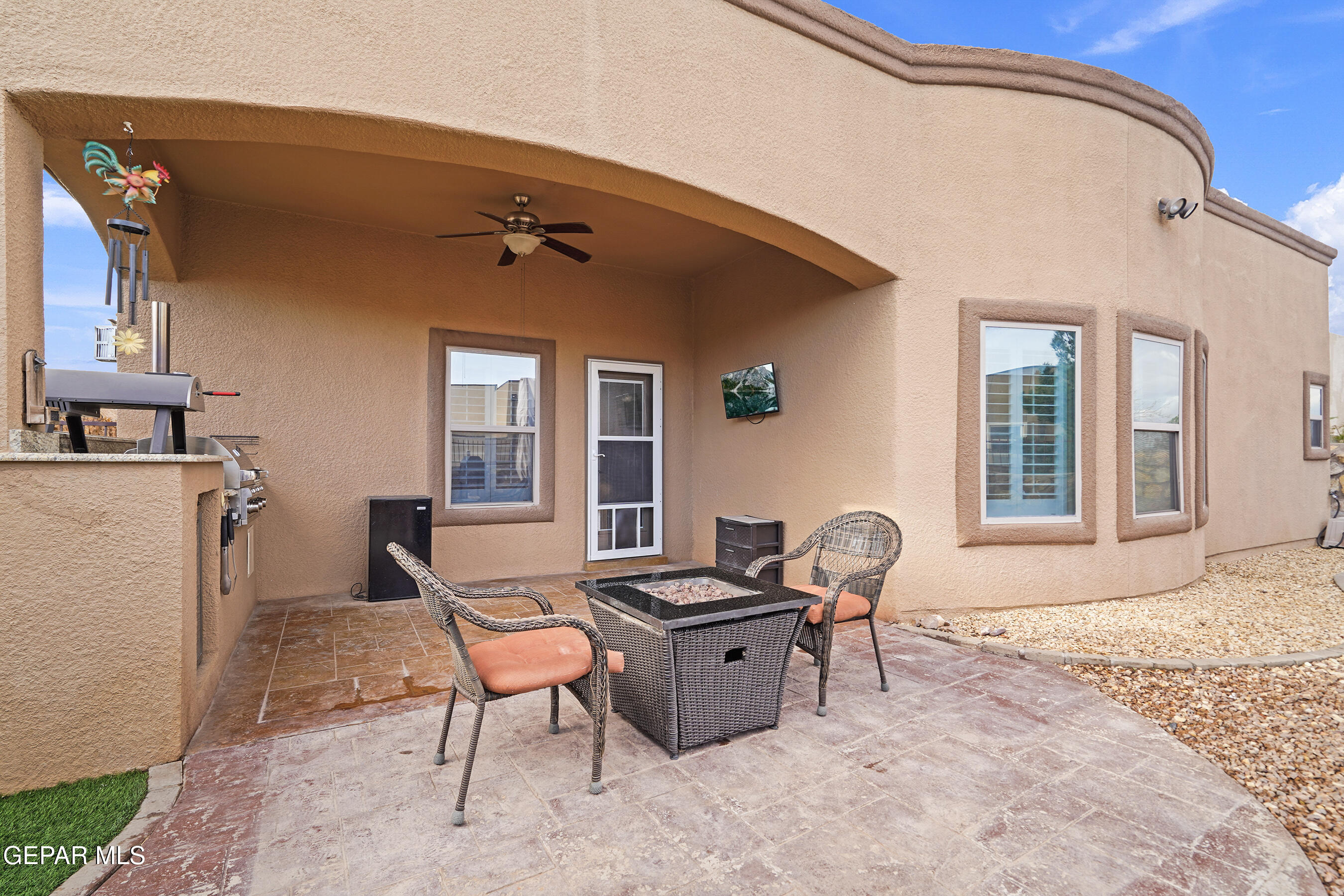 7245 CANYON WREN Avenue