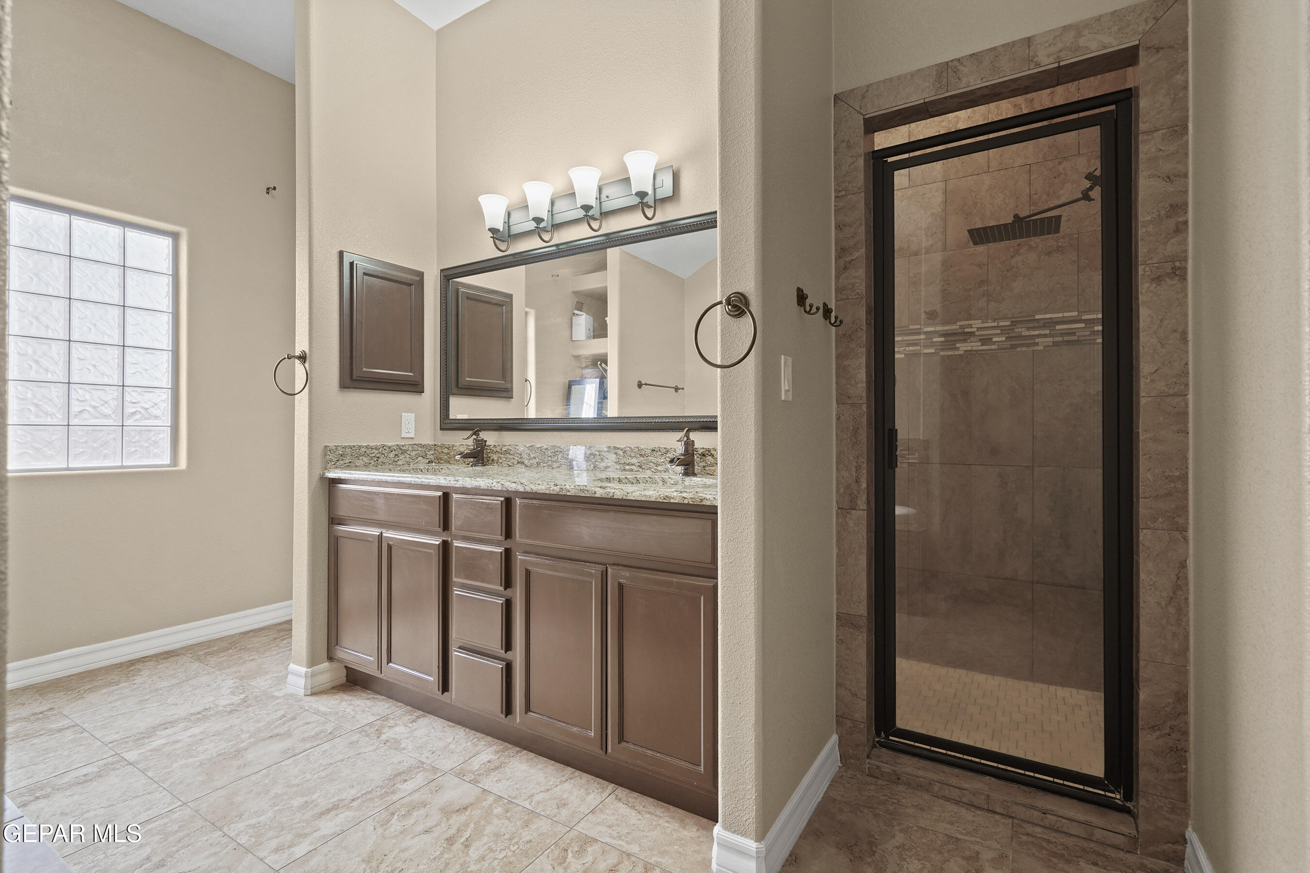 7245 CANYON WREN Avenue