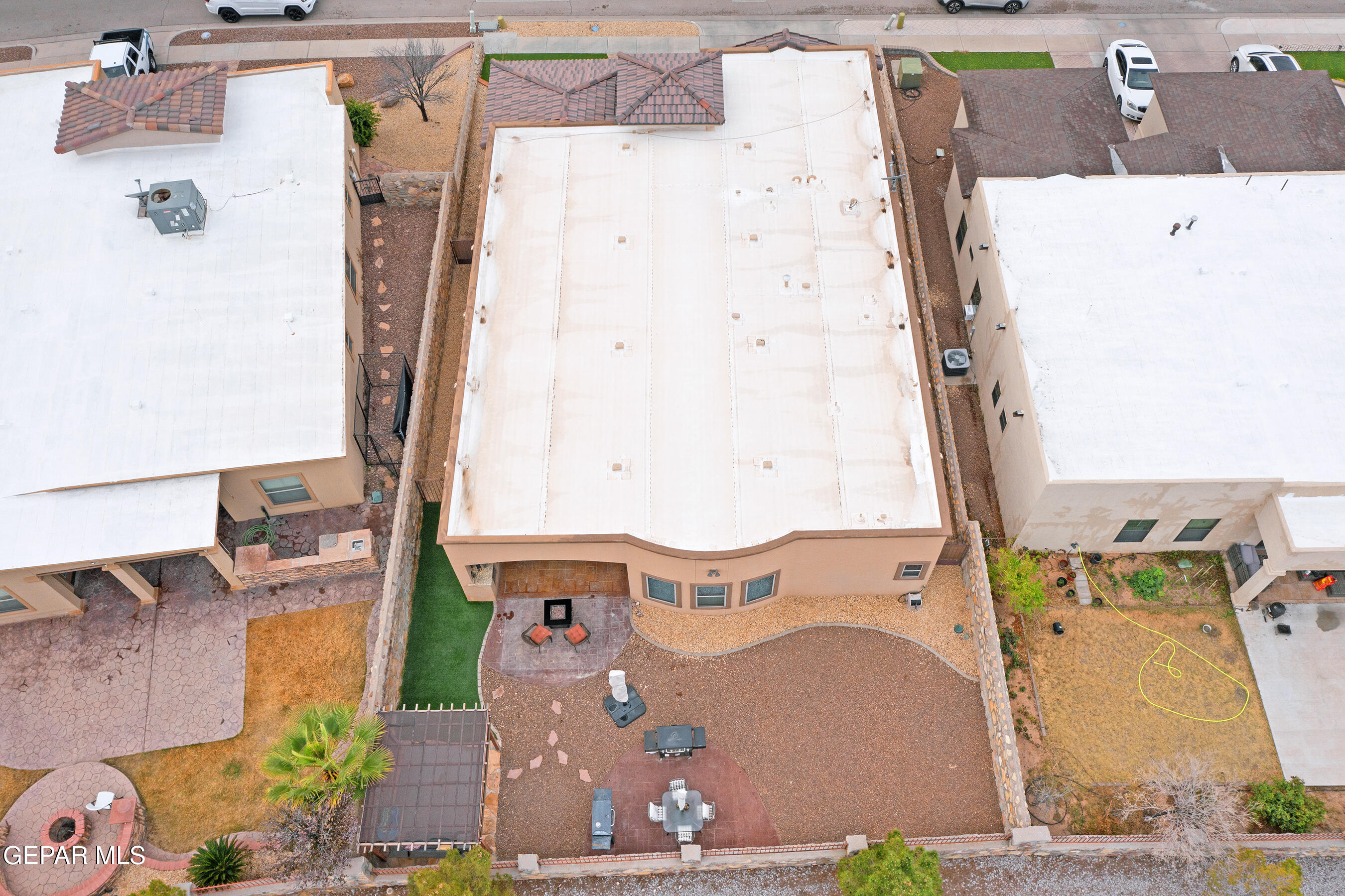 7245 CANYON WREN Avenue