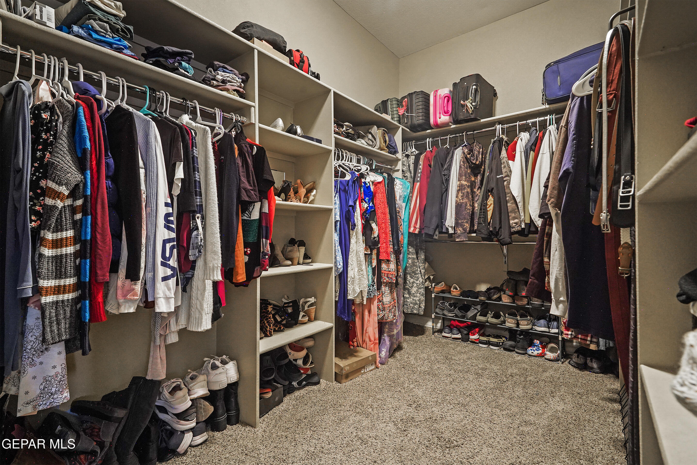 7245 CANYON WREN Avenue