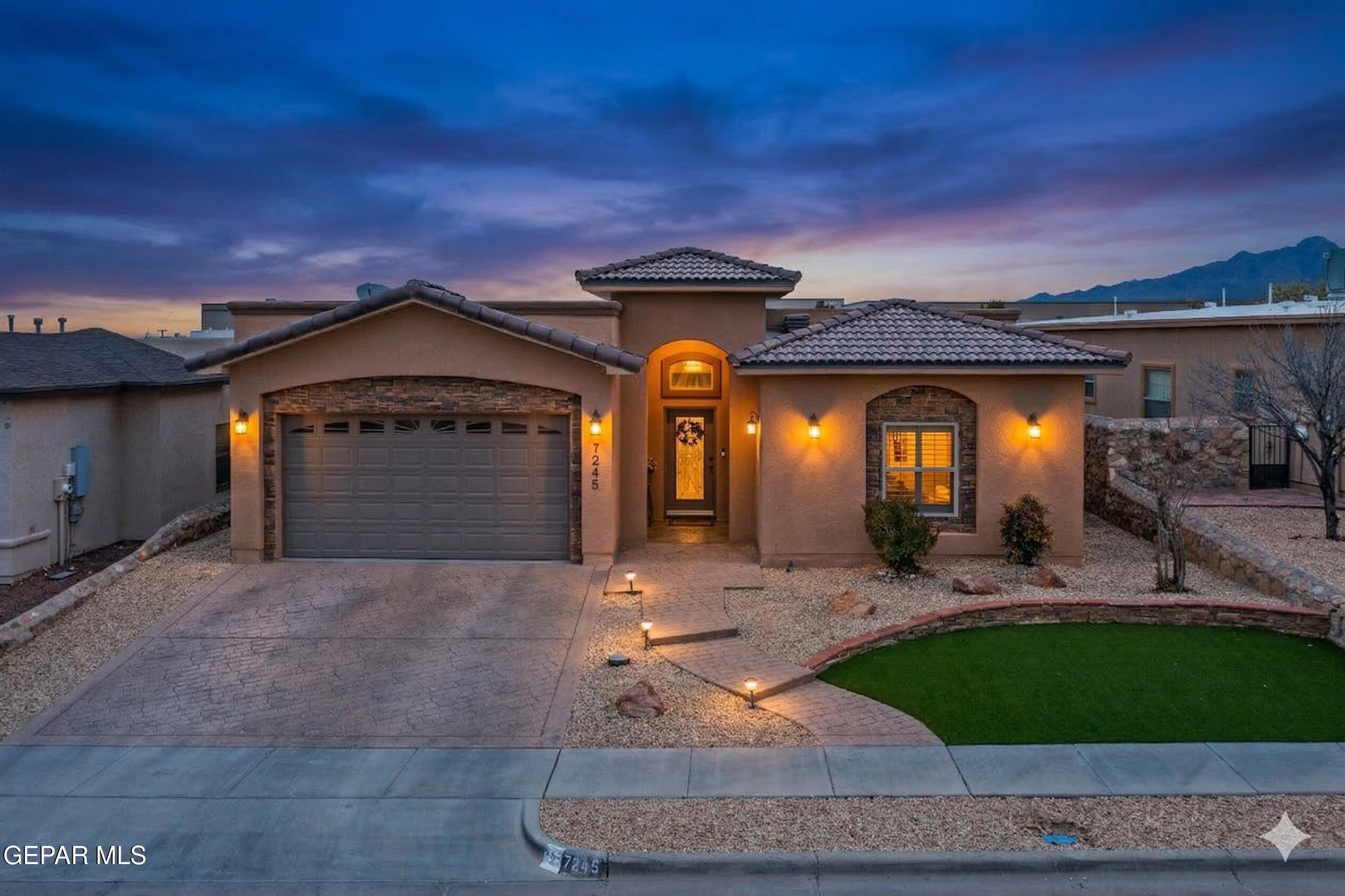 7245 CANYON WREN Avenue