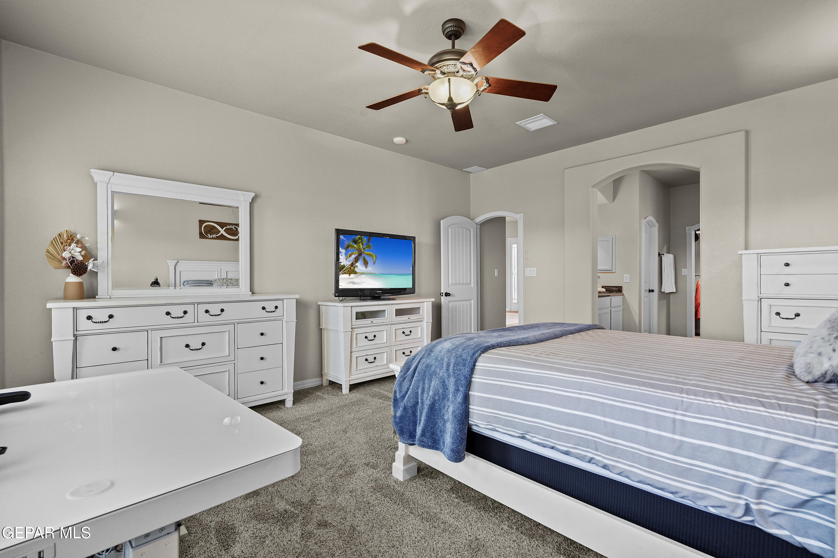 3066 SNOWY POINT Drive