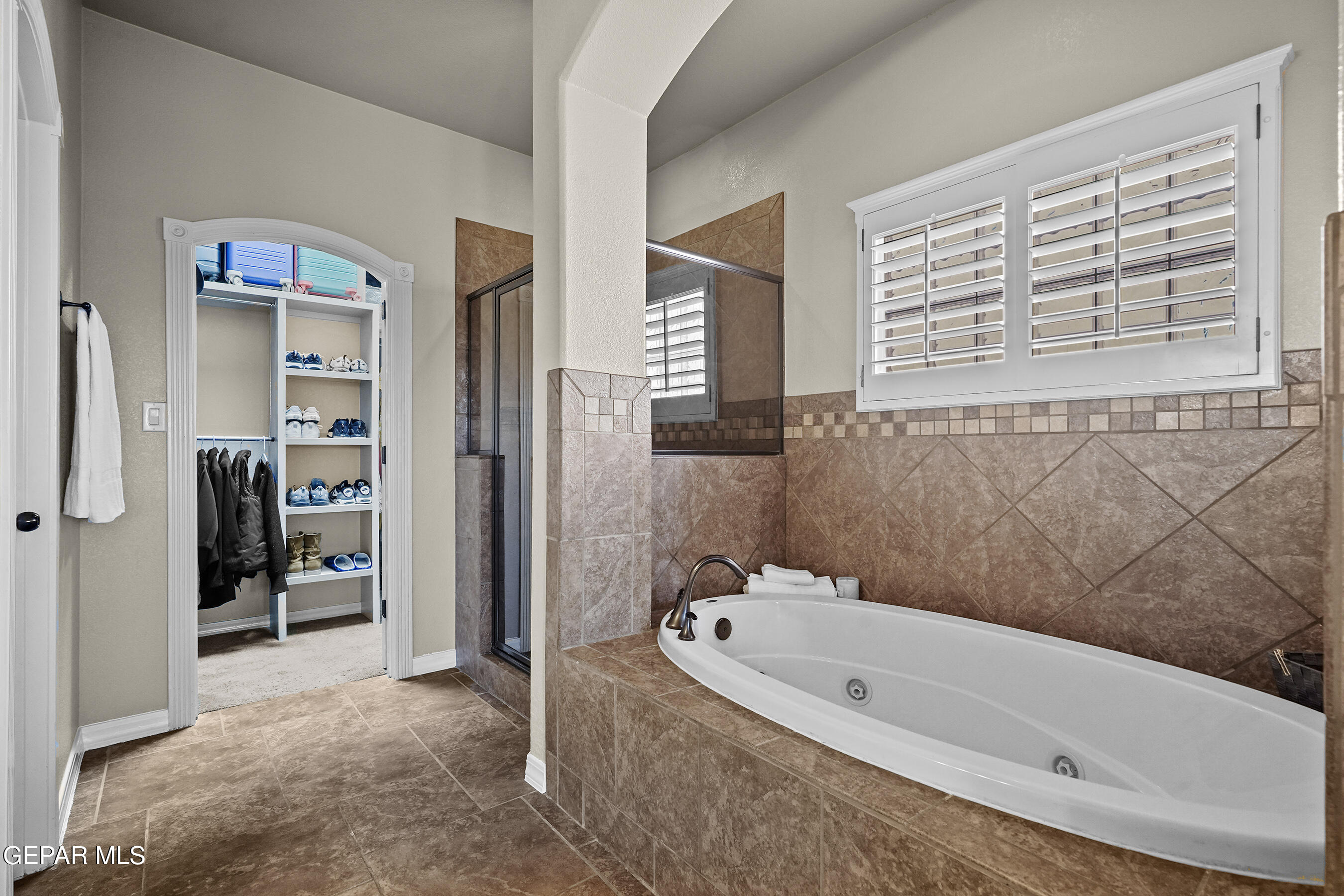 3066 SNOWY POINT Drive