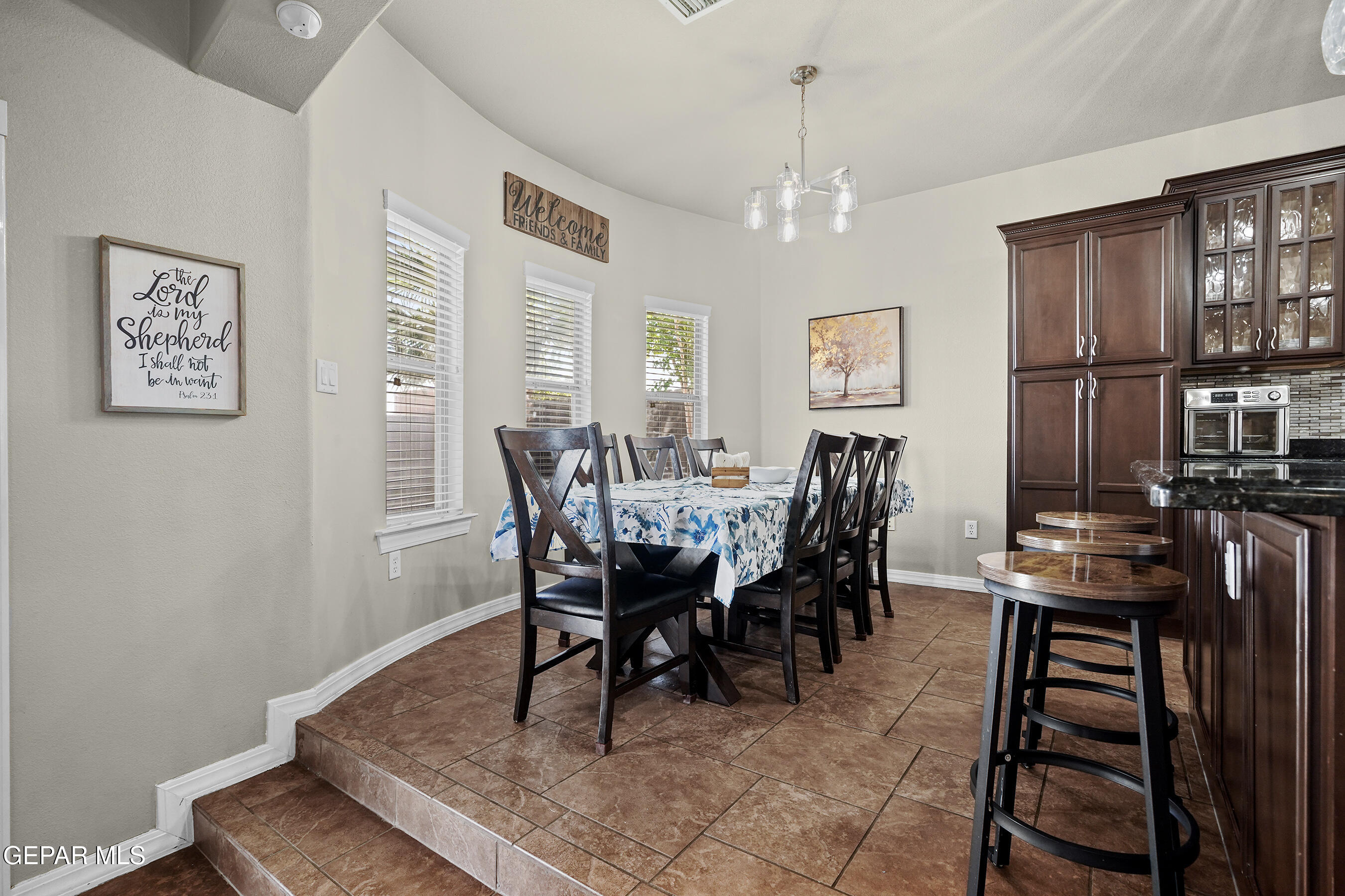 3066 SNOWY POINT Drive