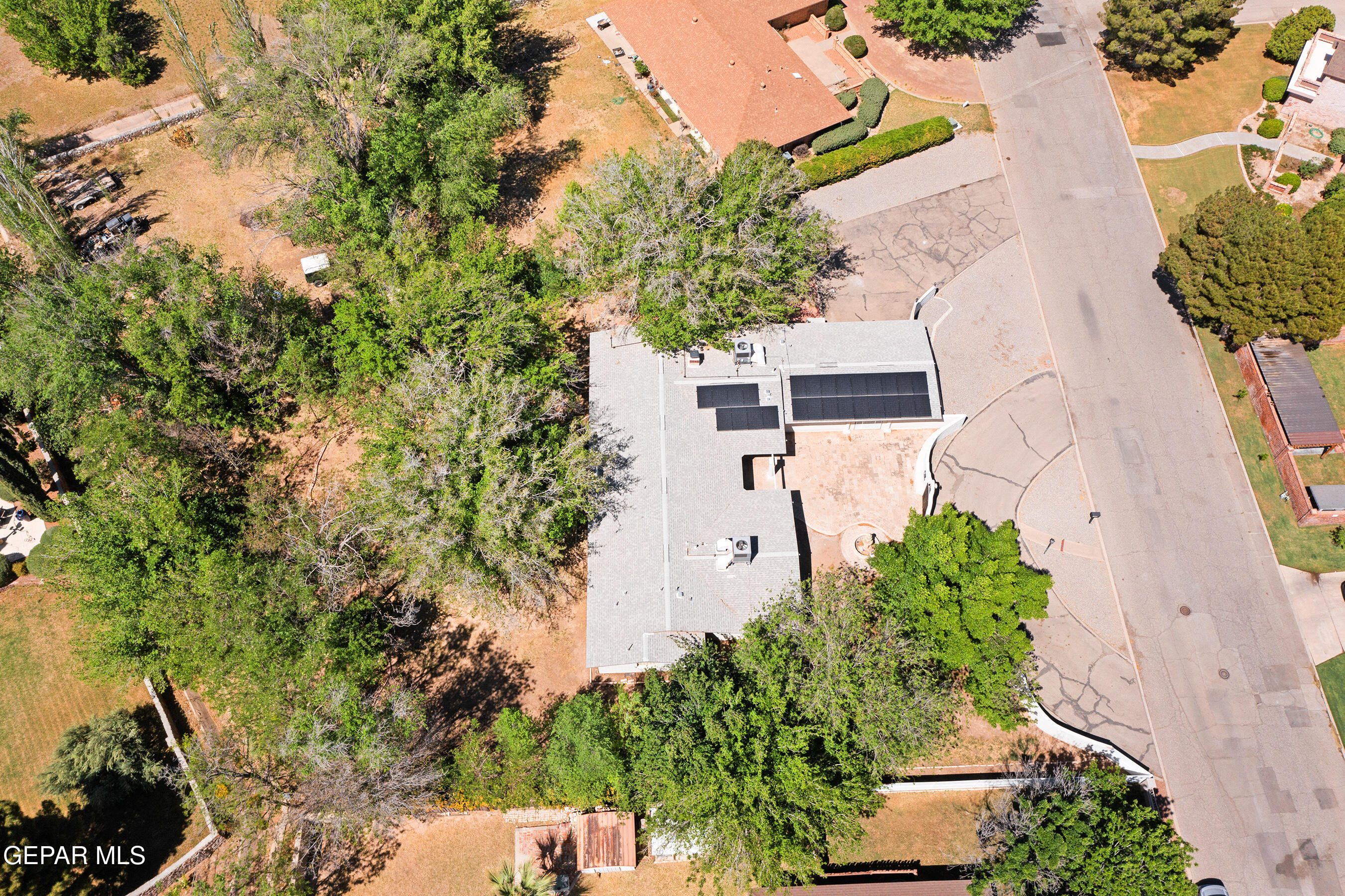 5233 White Oak Drive