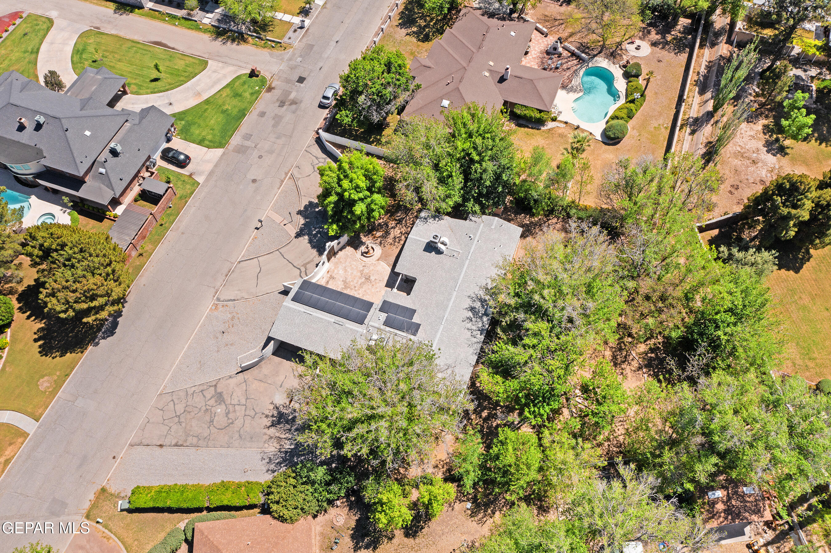 5233 White Oak Drive