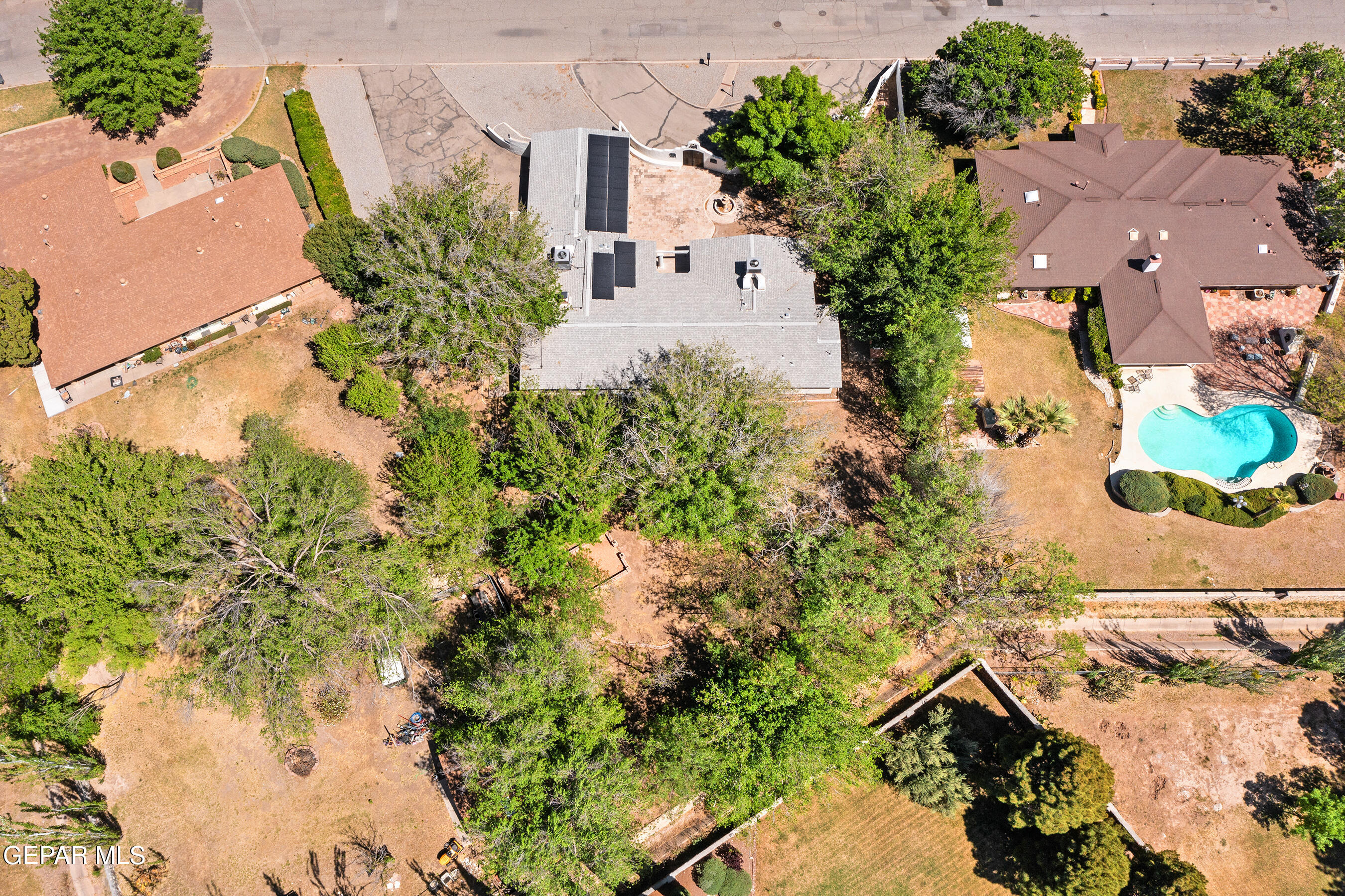 5233 White Oak Drive