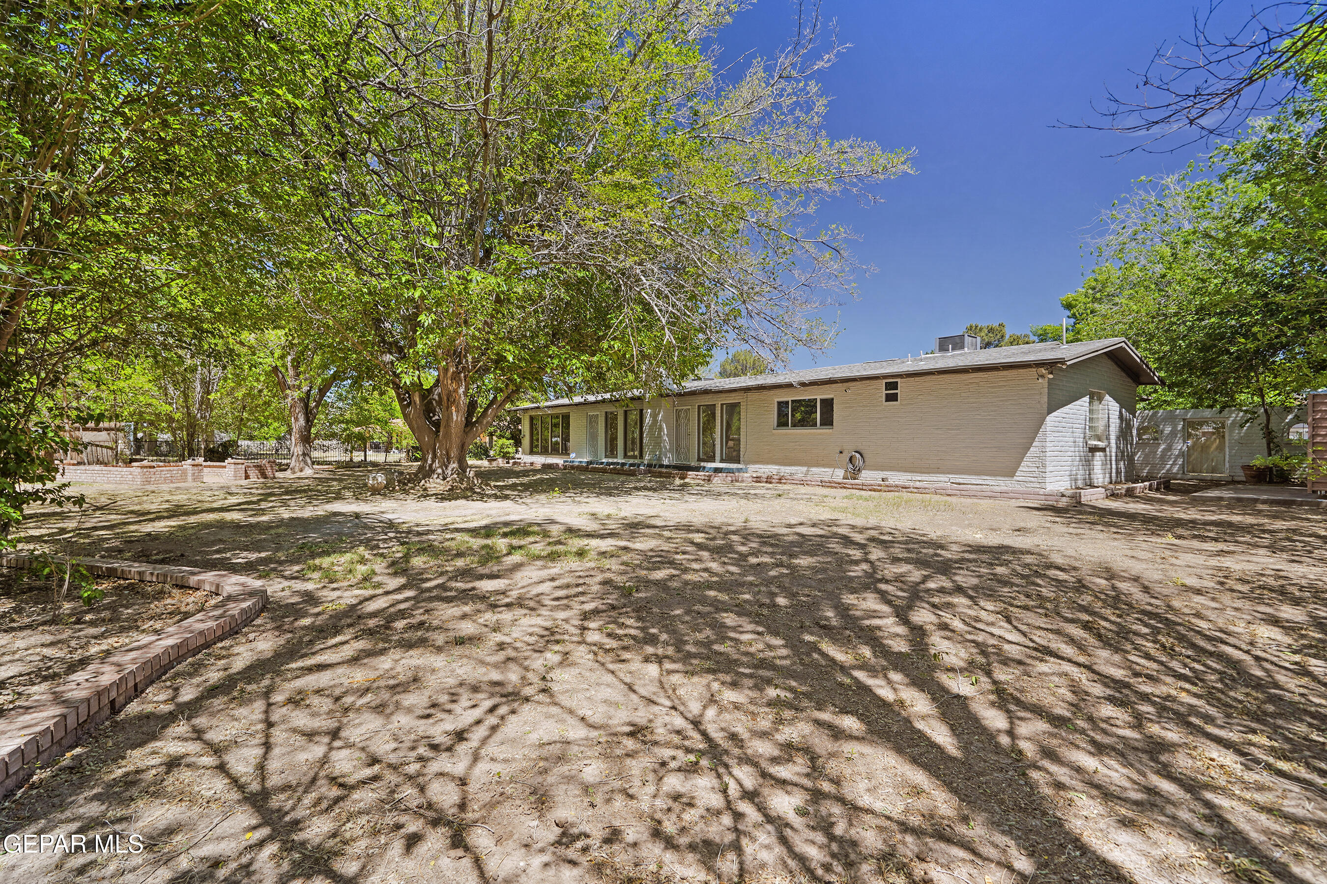 5233 White Oak Drive