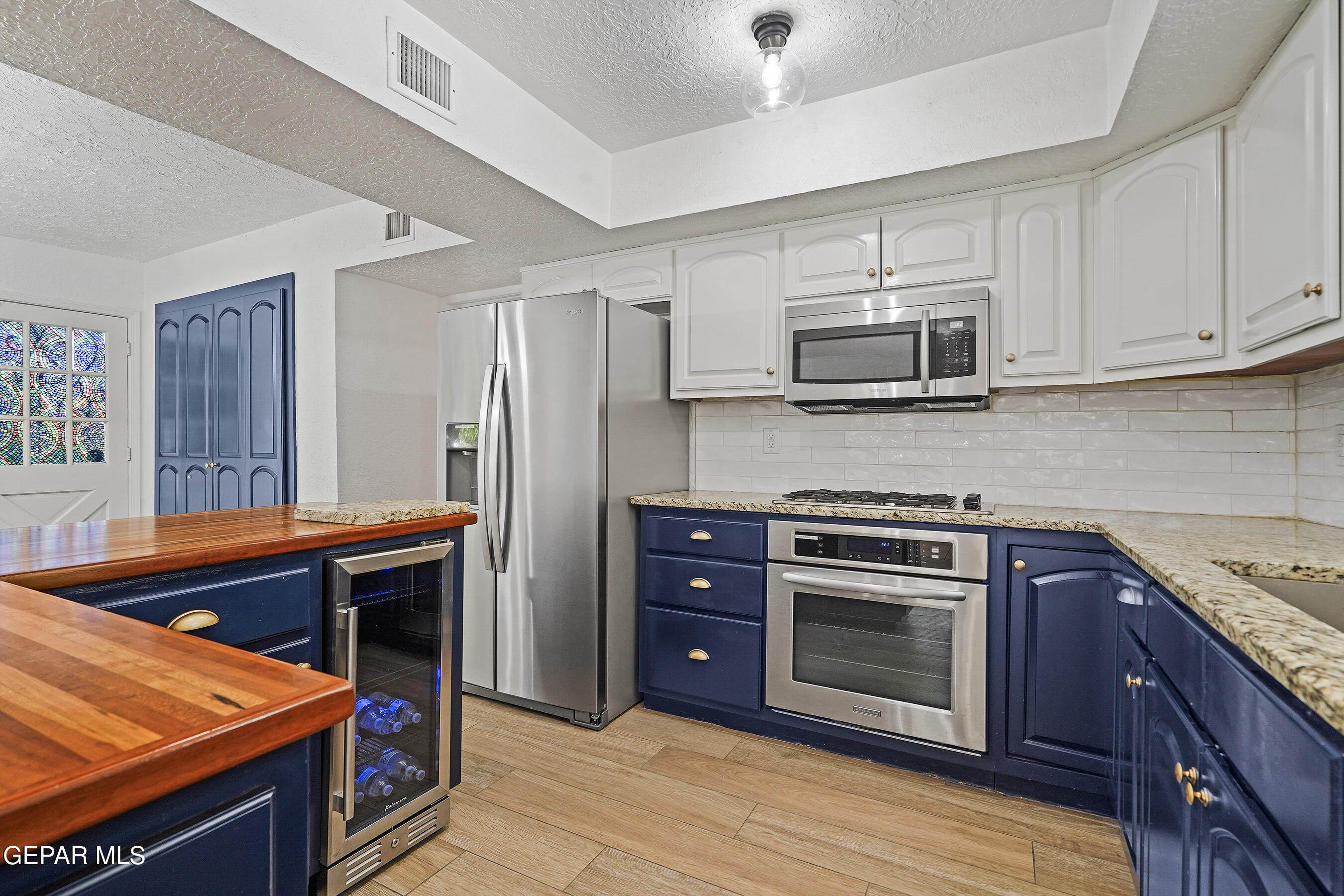 5233 White Oak Drive