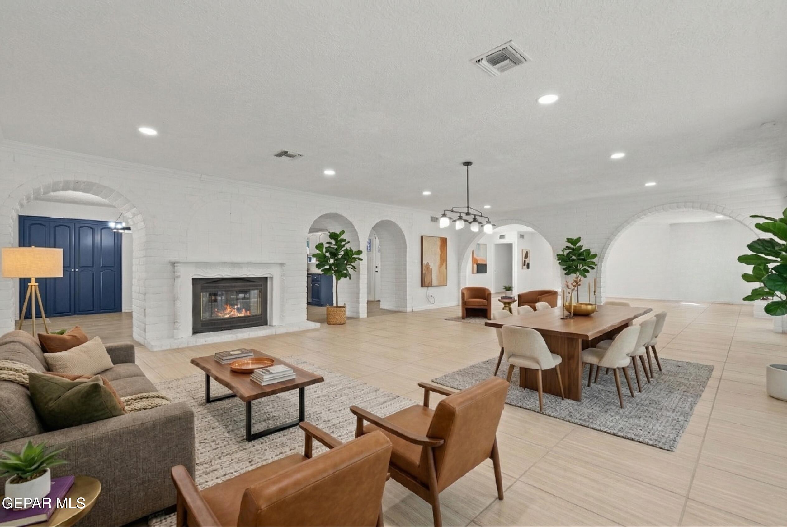 5233 White Oak Drive