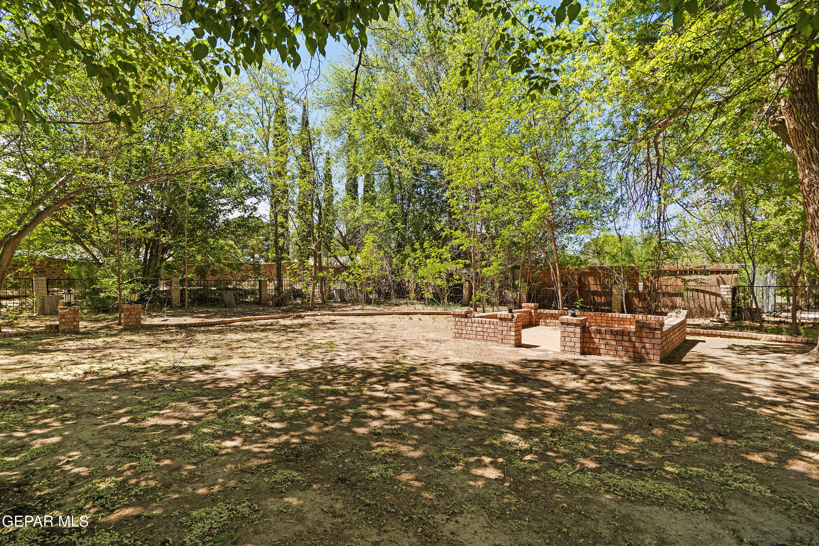 5233 White Oak Drive