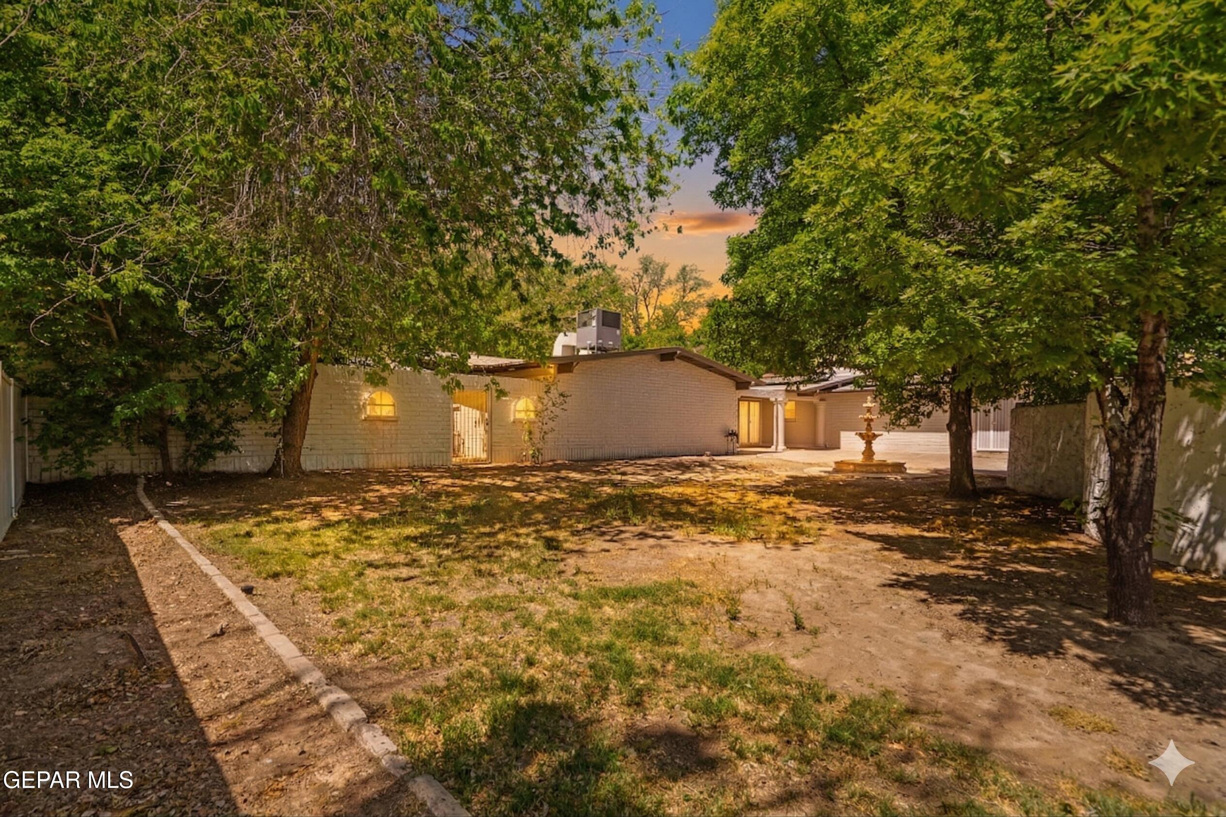 5233 White Oak Drive