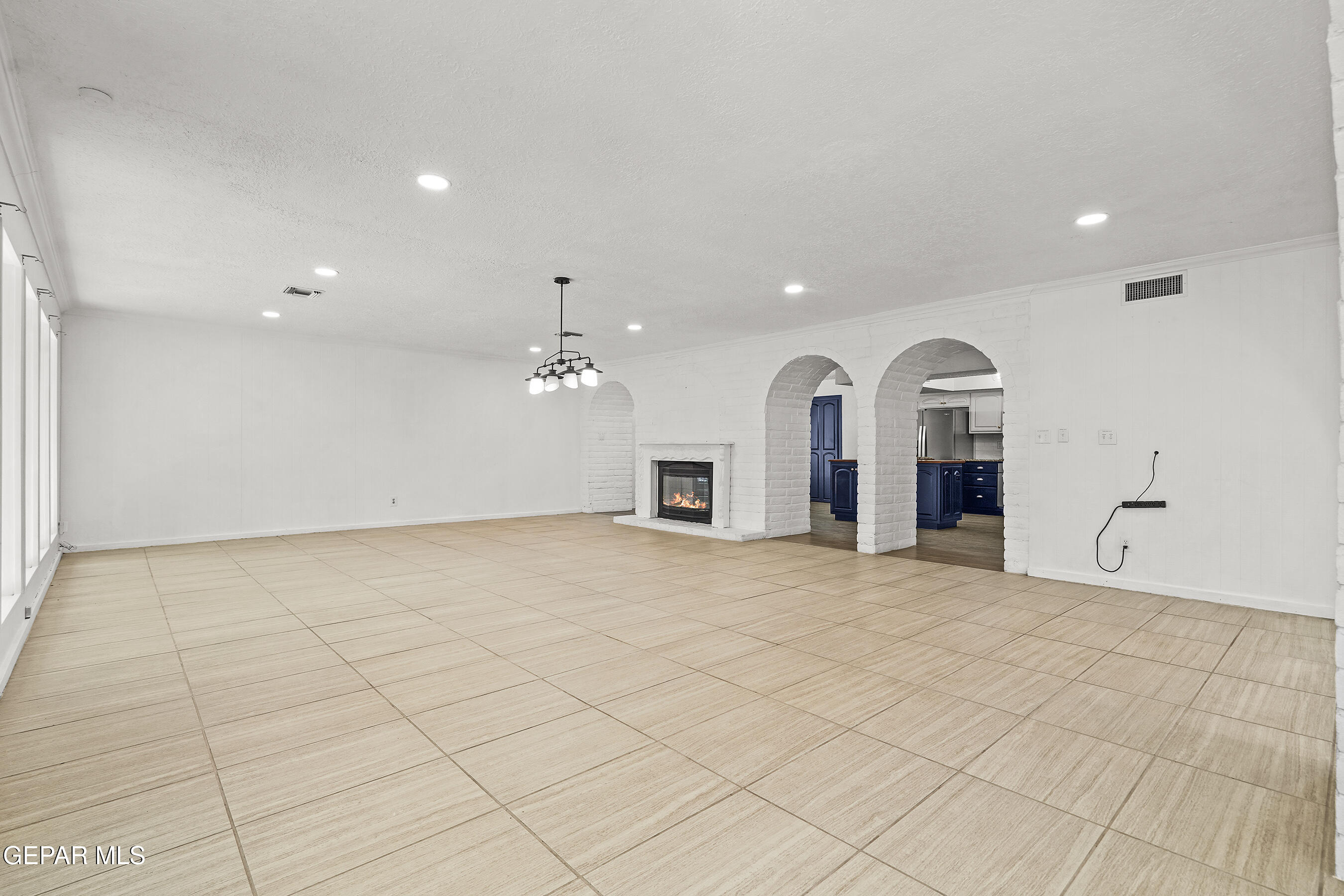 5233 White Oak Drive