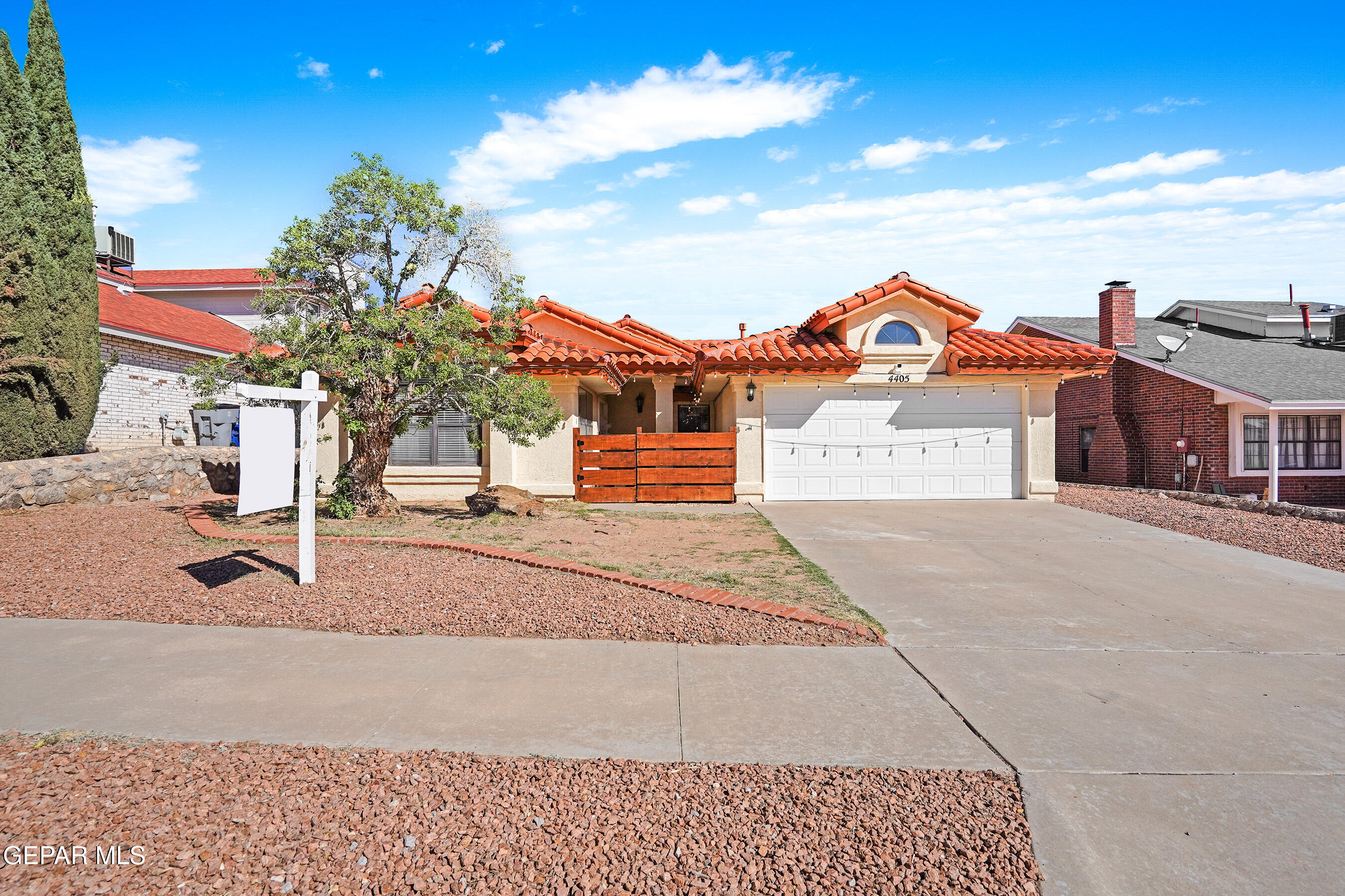 4405 LOMA HERMOSA Drive