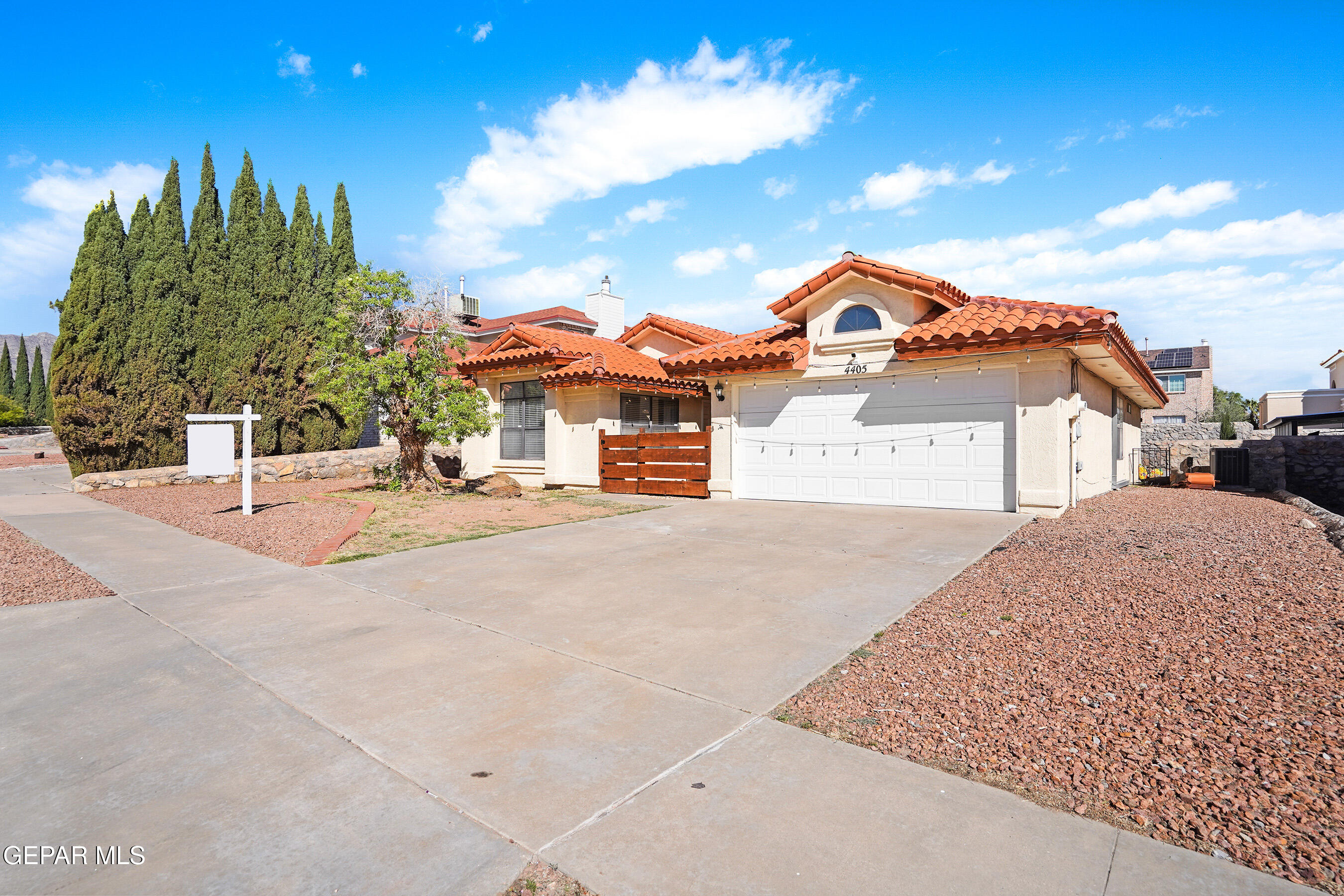 4405 LOMA HERMOSA Drive