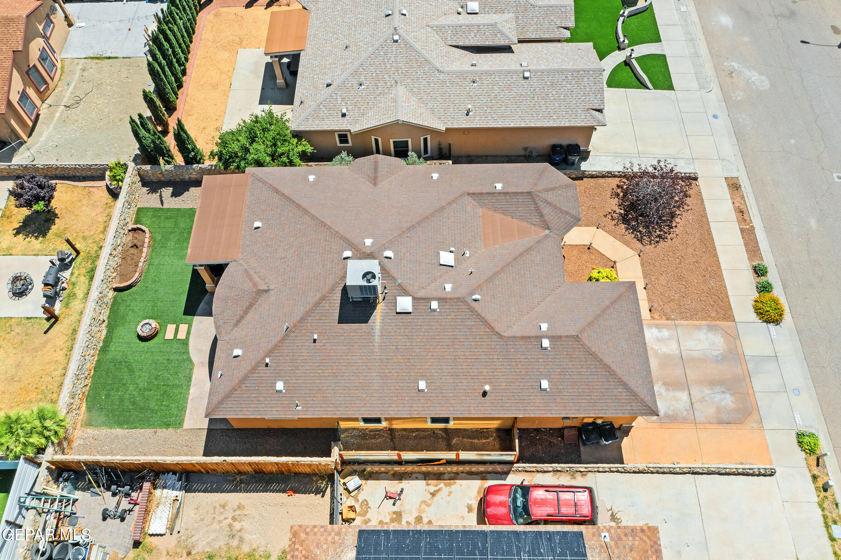 5433 ROBERTO AVALOS Court