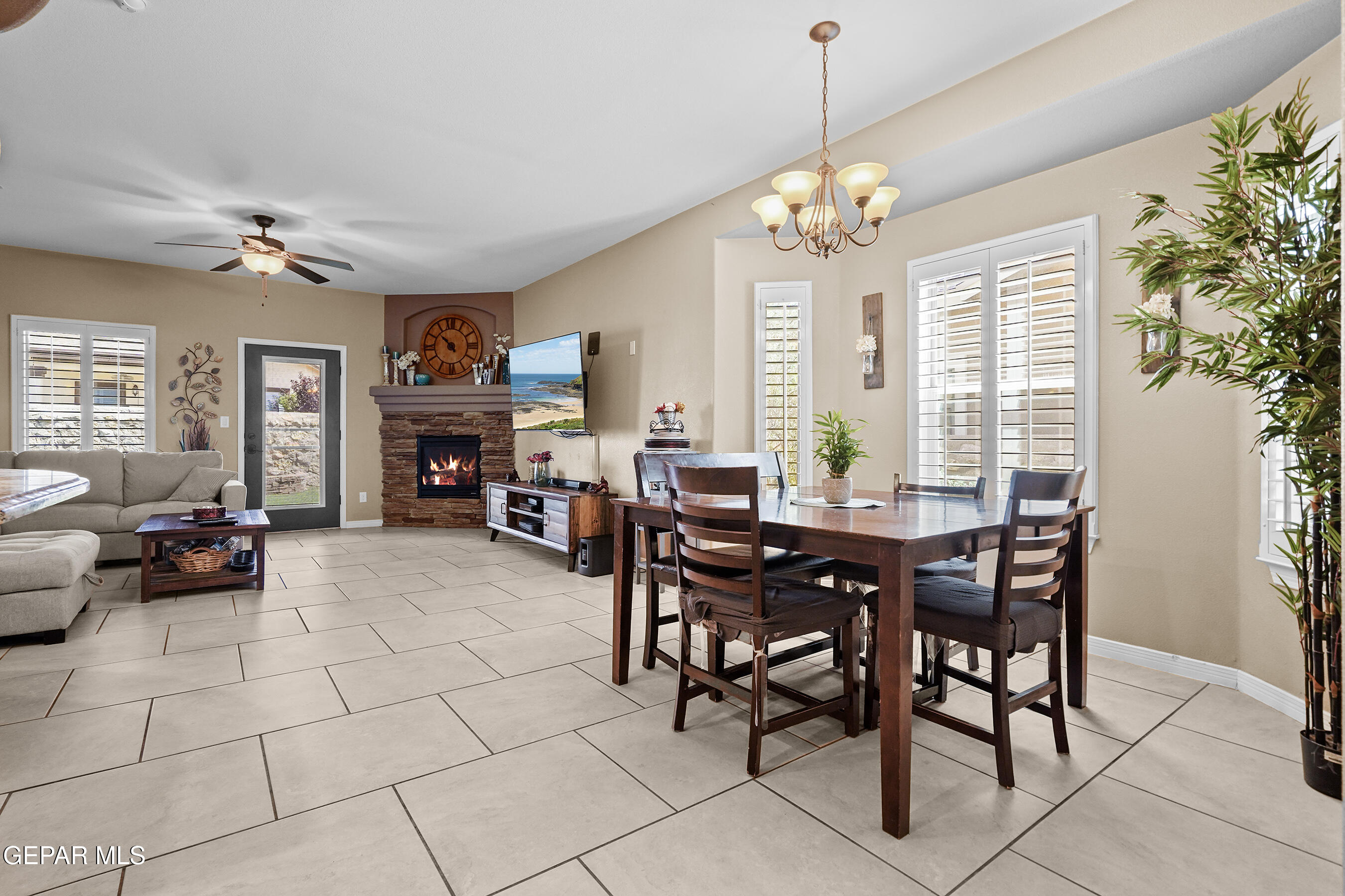 5433 ROBERTO AVALOS Court