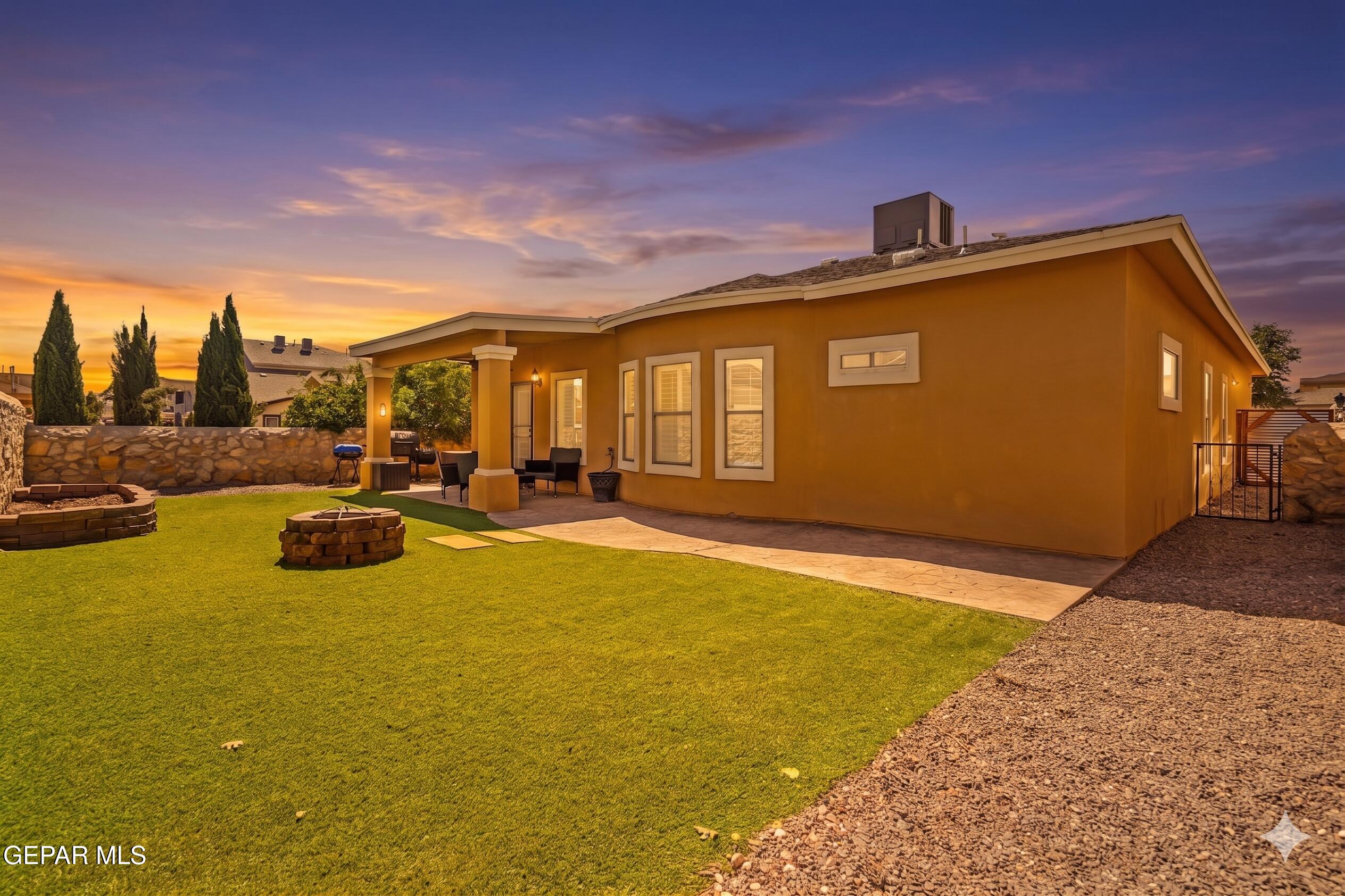 5433 ROBERTO AVALOS Court