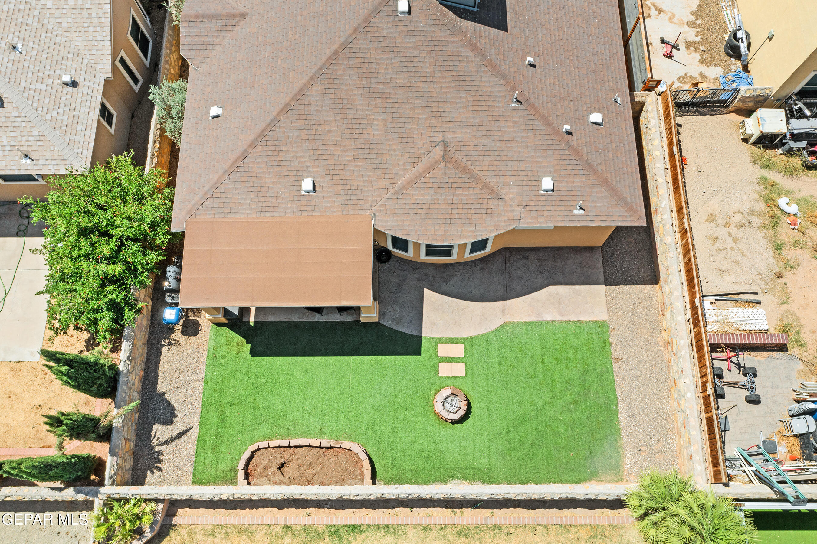 5433 ROBERTO AVALOS Court