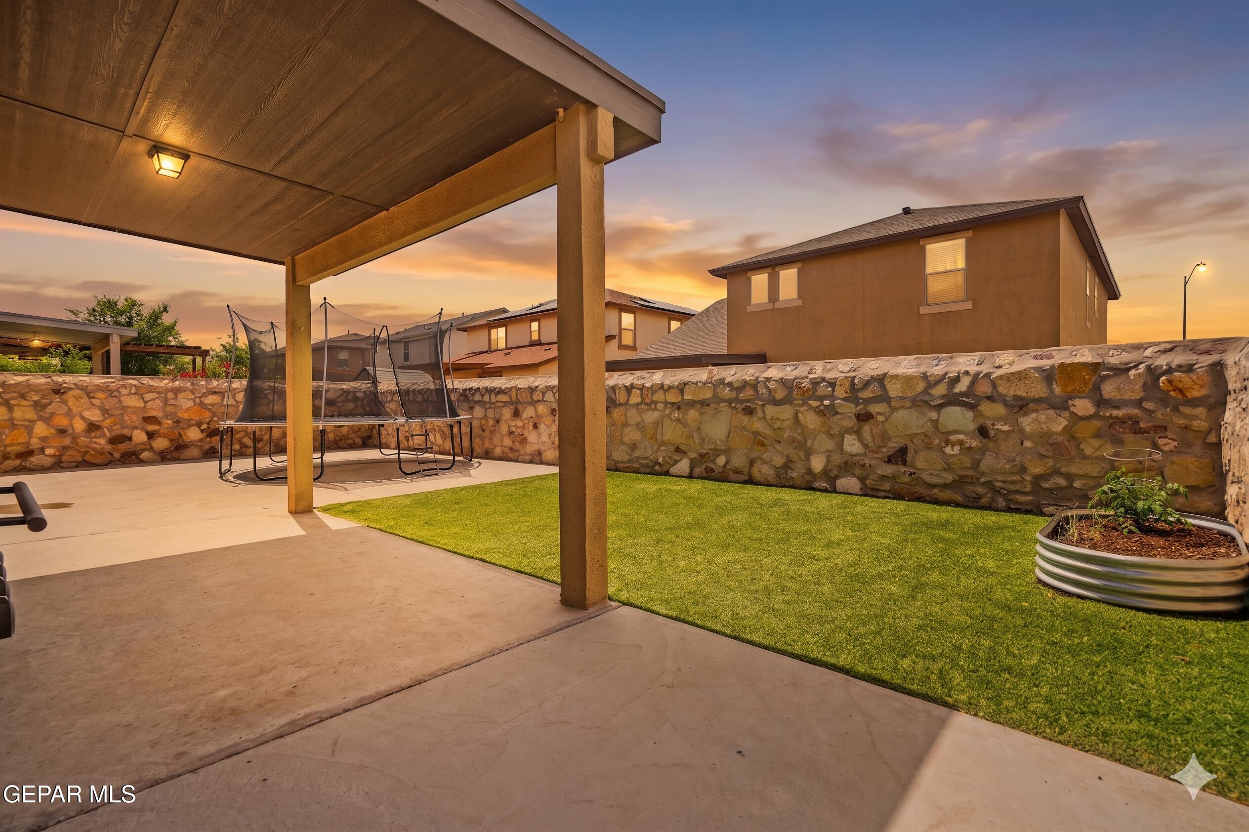 7392 MEADOW SAGE