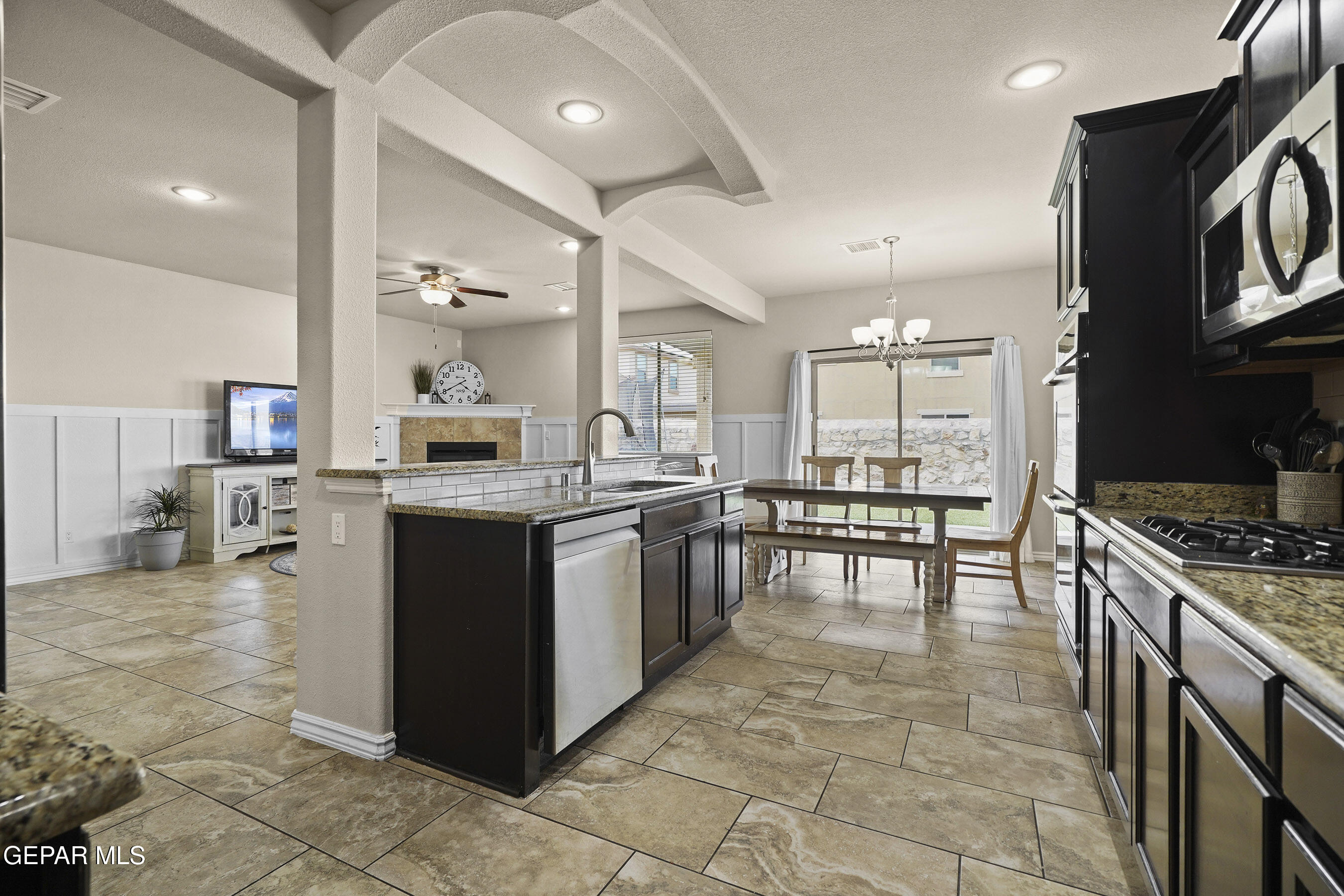 7392 MEADOW SAGE