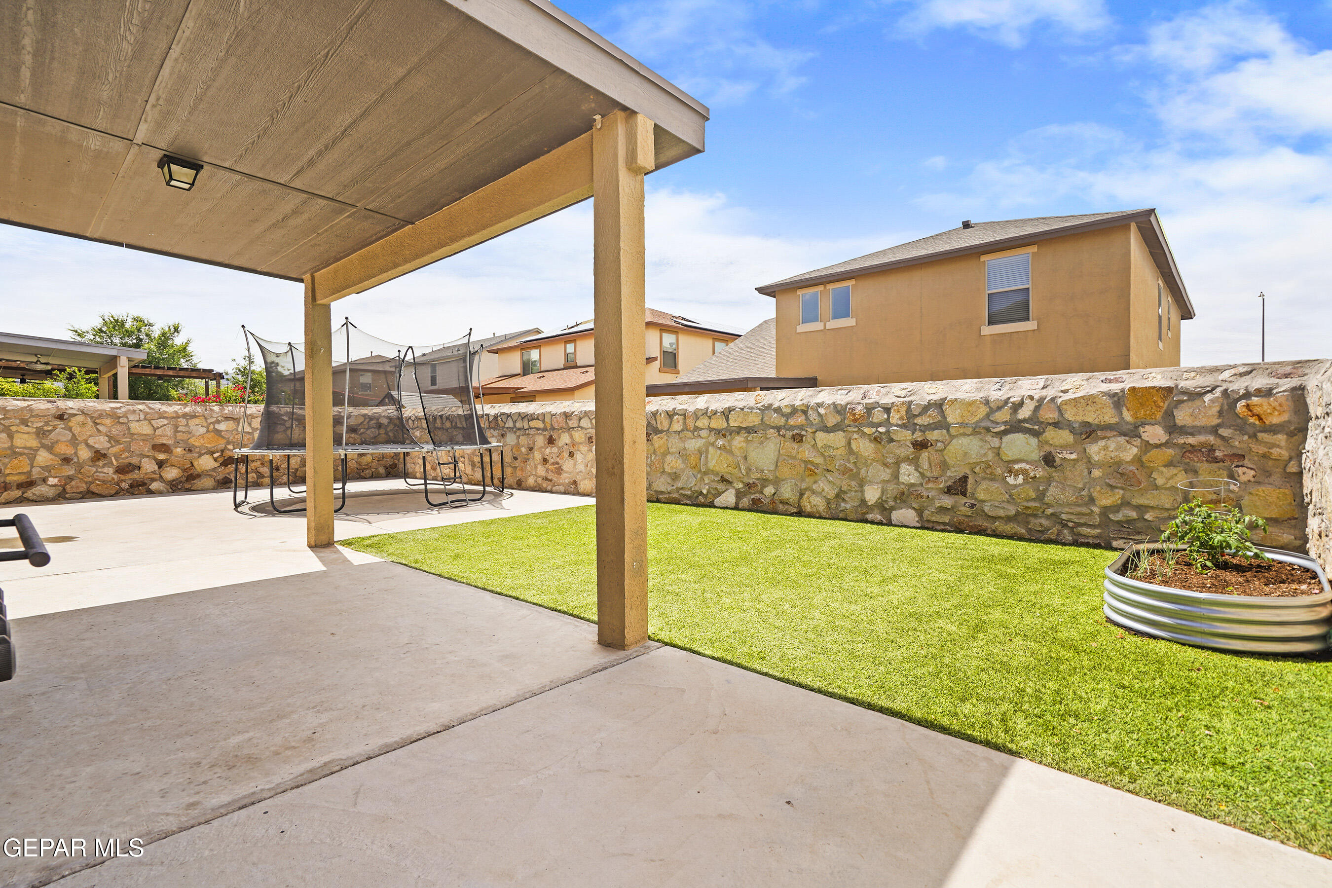 7392 MEADOW SAGE