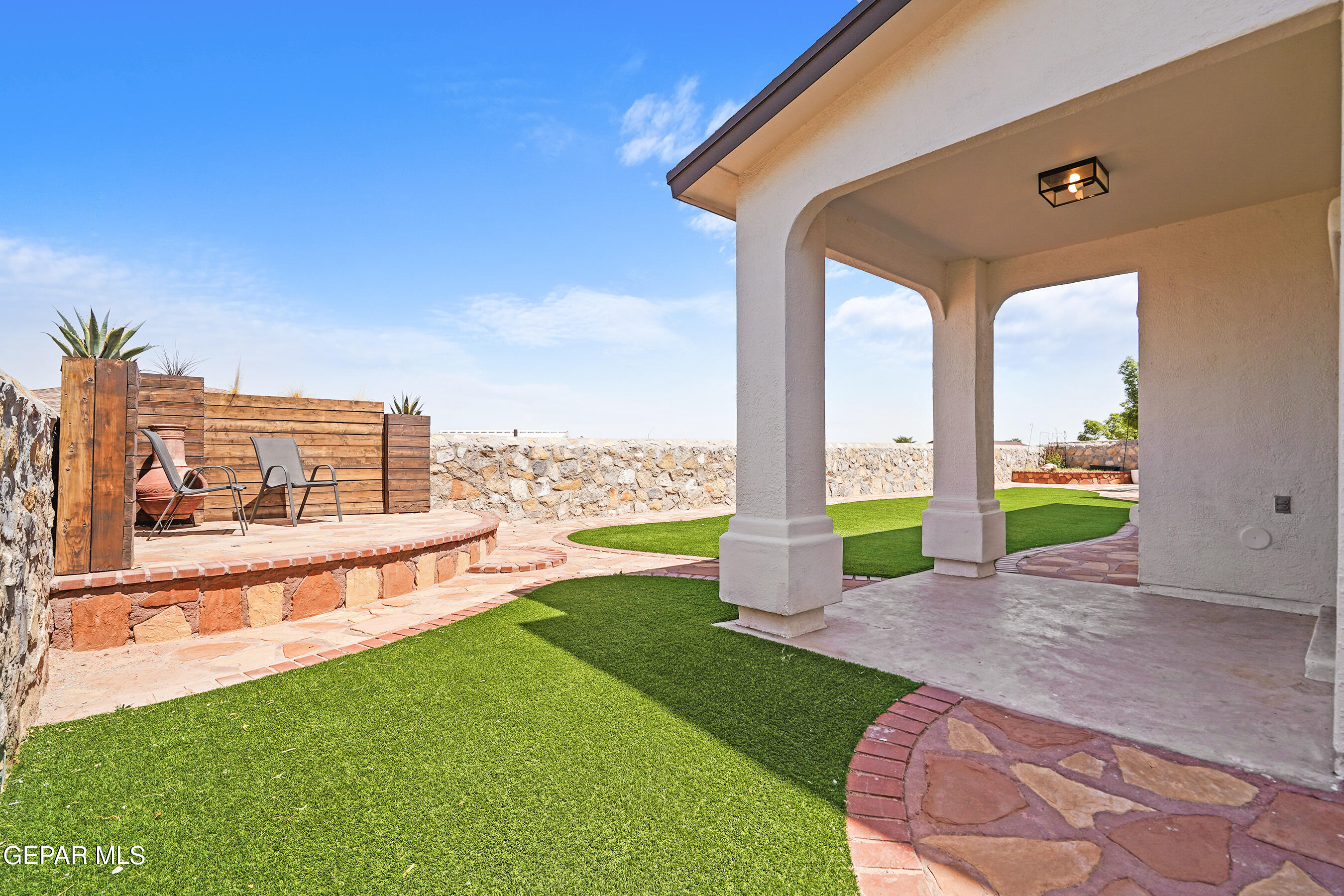 14425 APPLE POINT Court