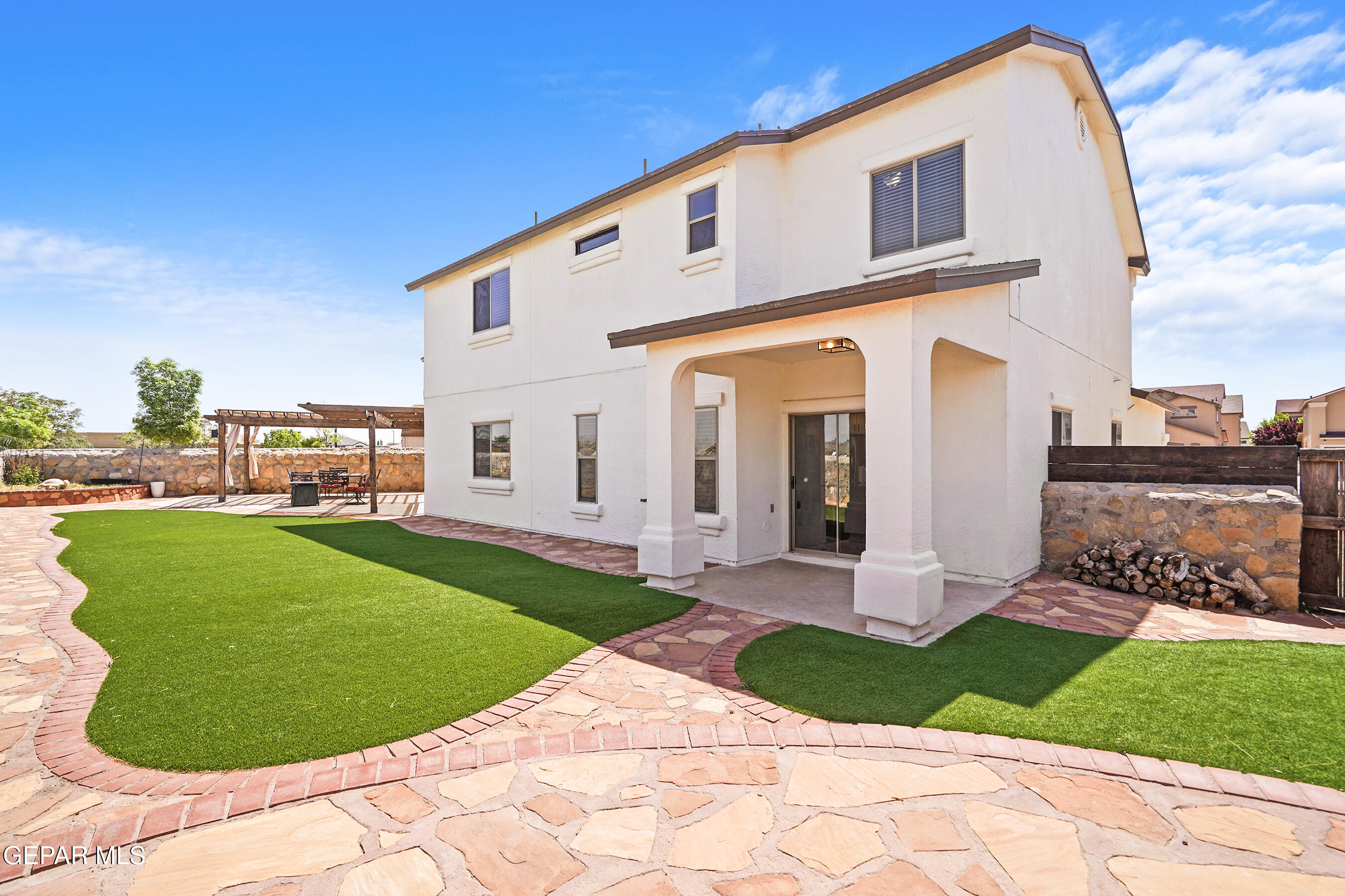 14425 APPLE POINT Court