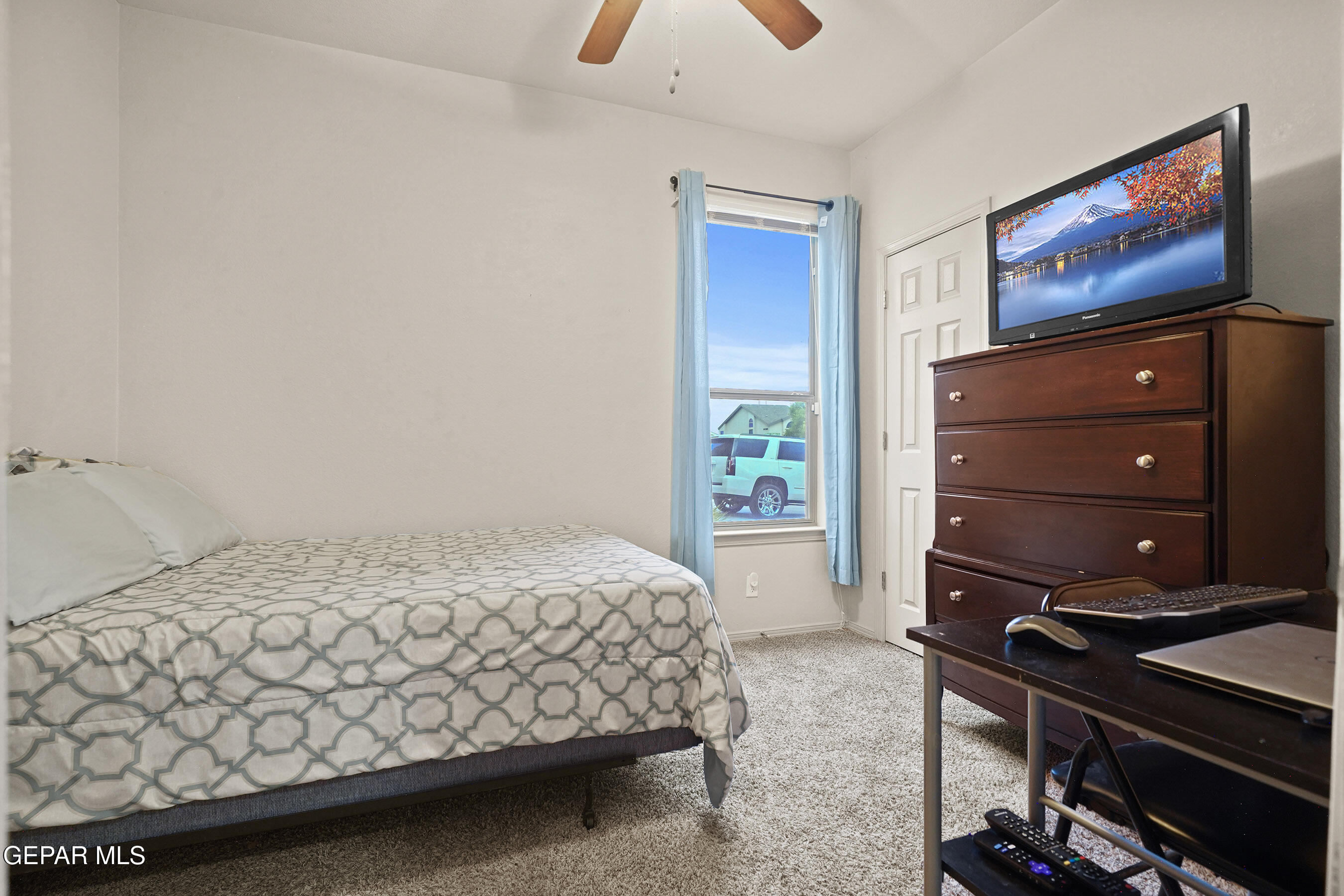 5017 MOON RANCH Lane