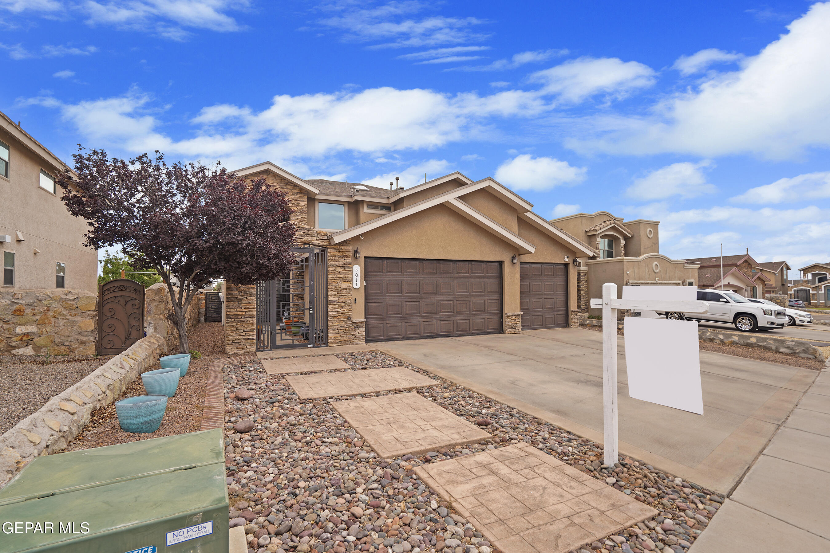 5017 MOON RANCH Lane