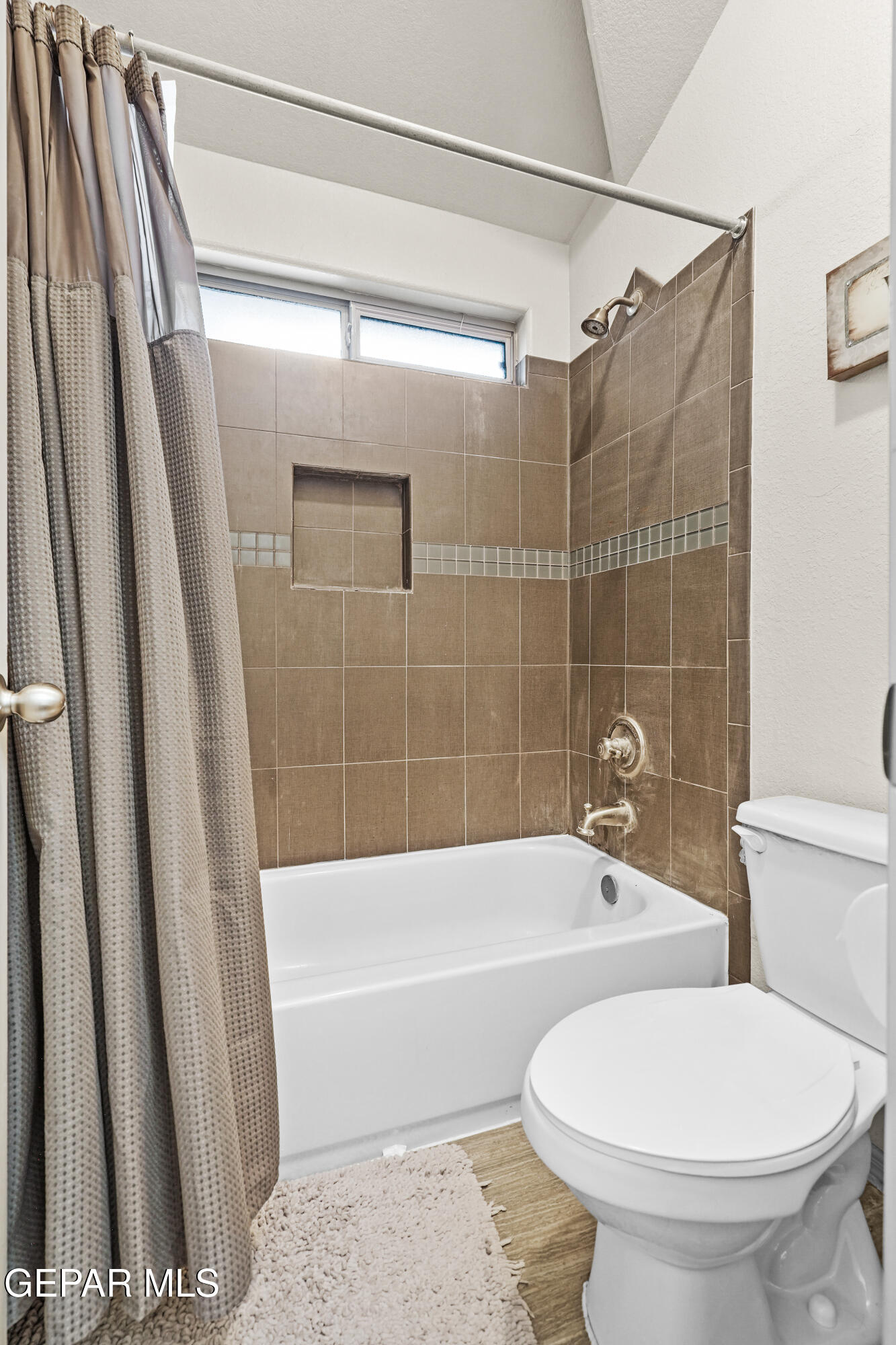 5017 MOON RANCH Lane