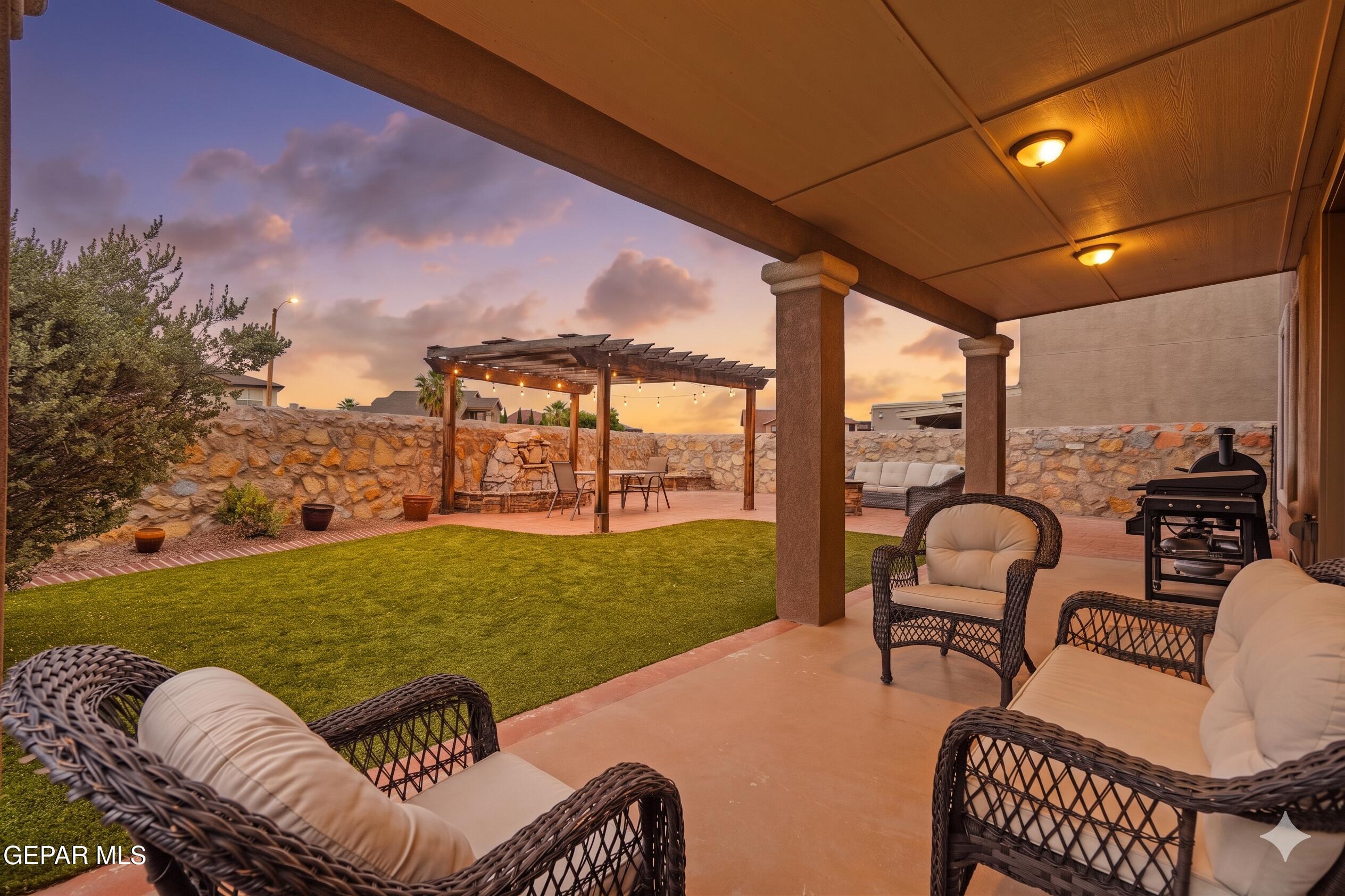 5017 MOON RANCH Lane