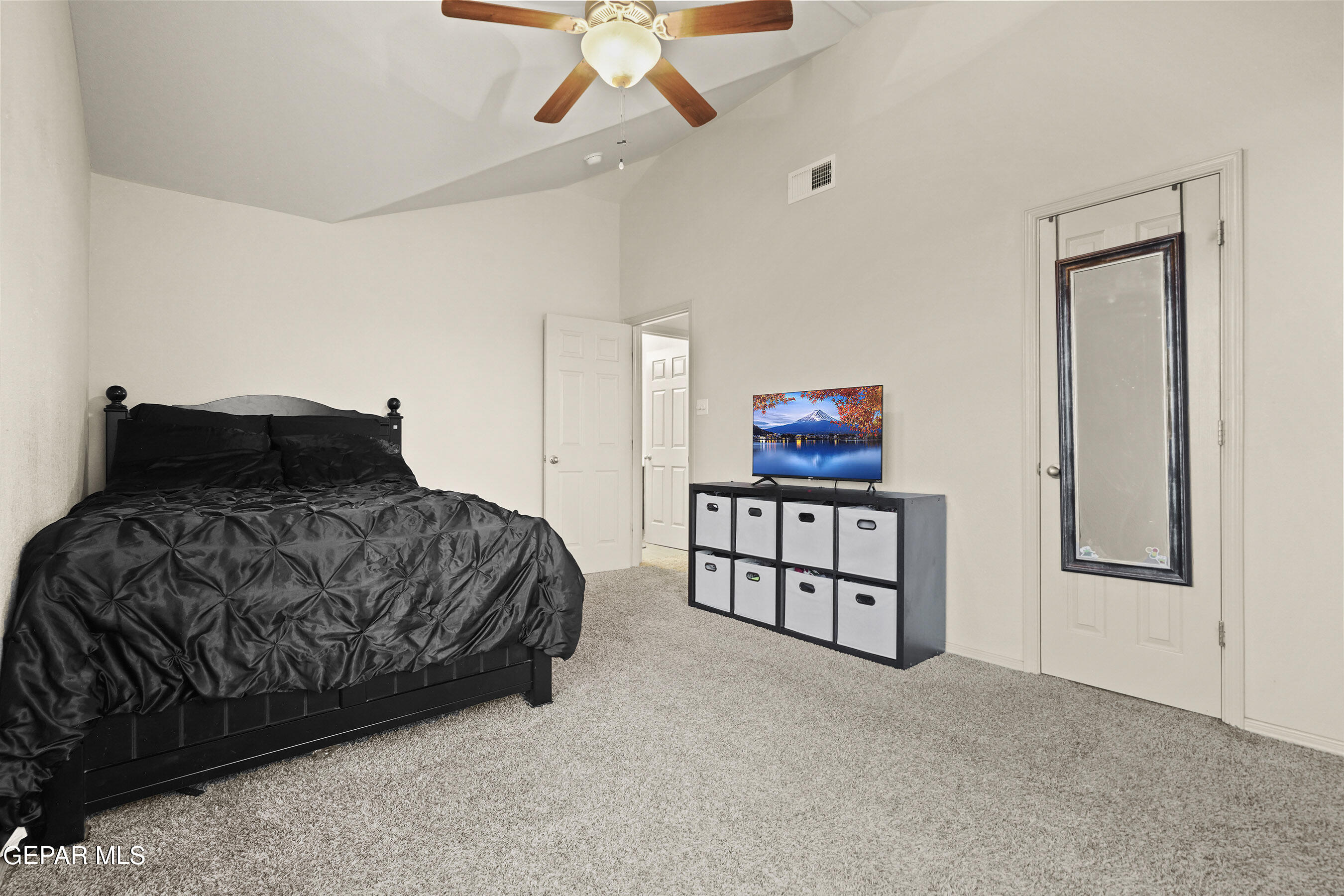 5017 MOON RANCH Lane