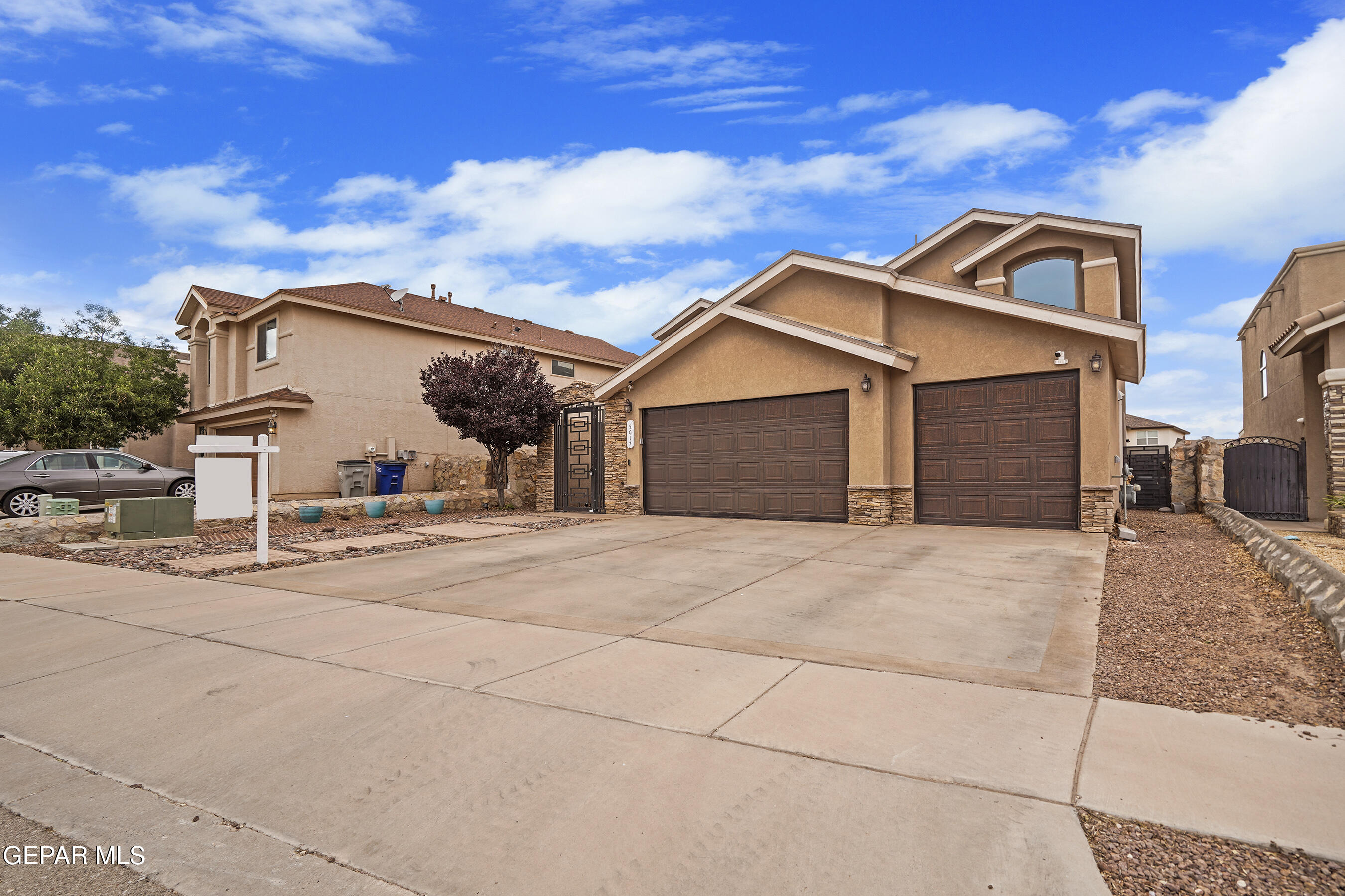 5017 MOON RANCH Lane