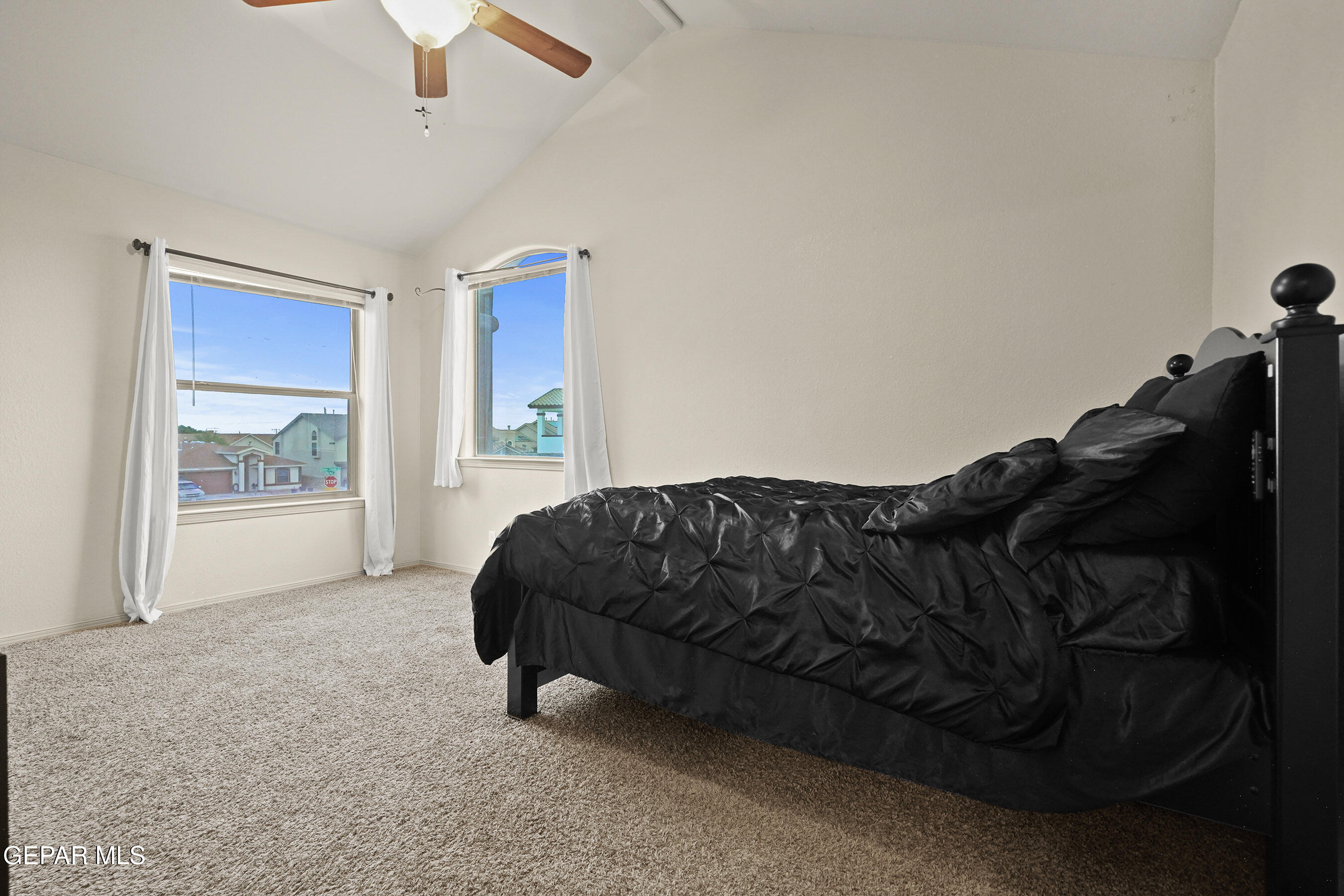 5017 MOON RANCH Lane
