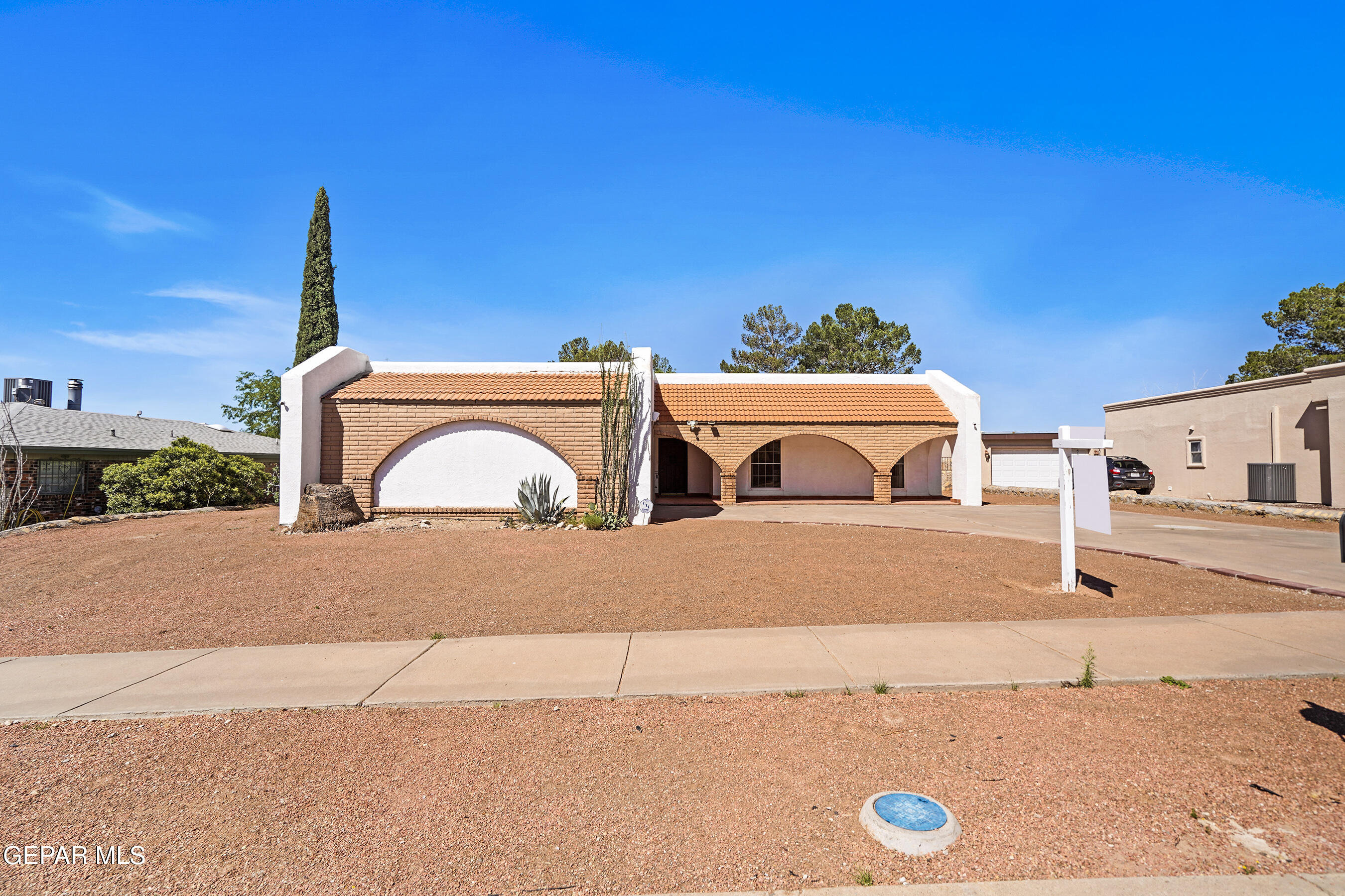 805 MARIMBA Drive