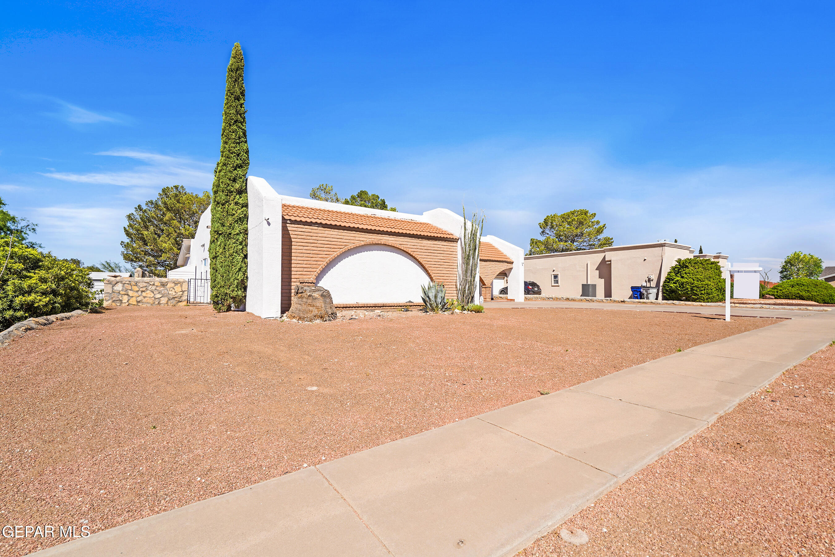 805 MARIMBA Drive