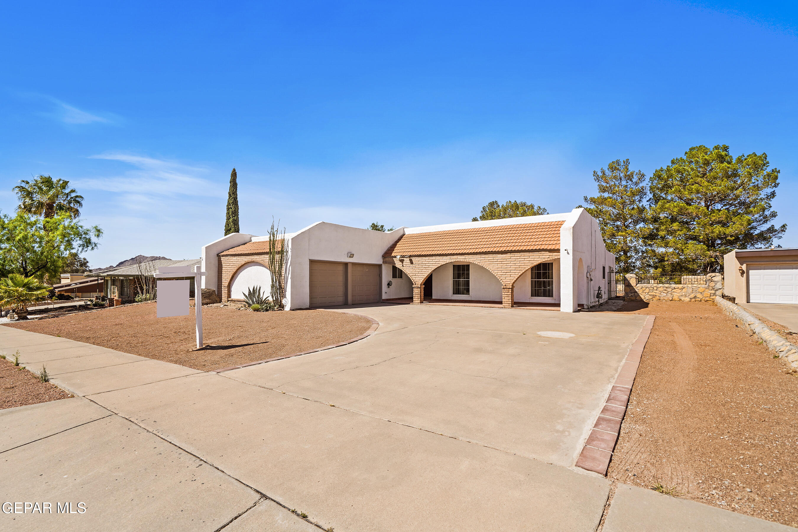 805 MARIMBA Drive